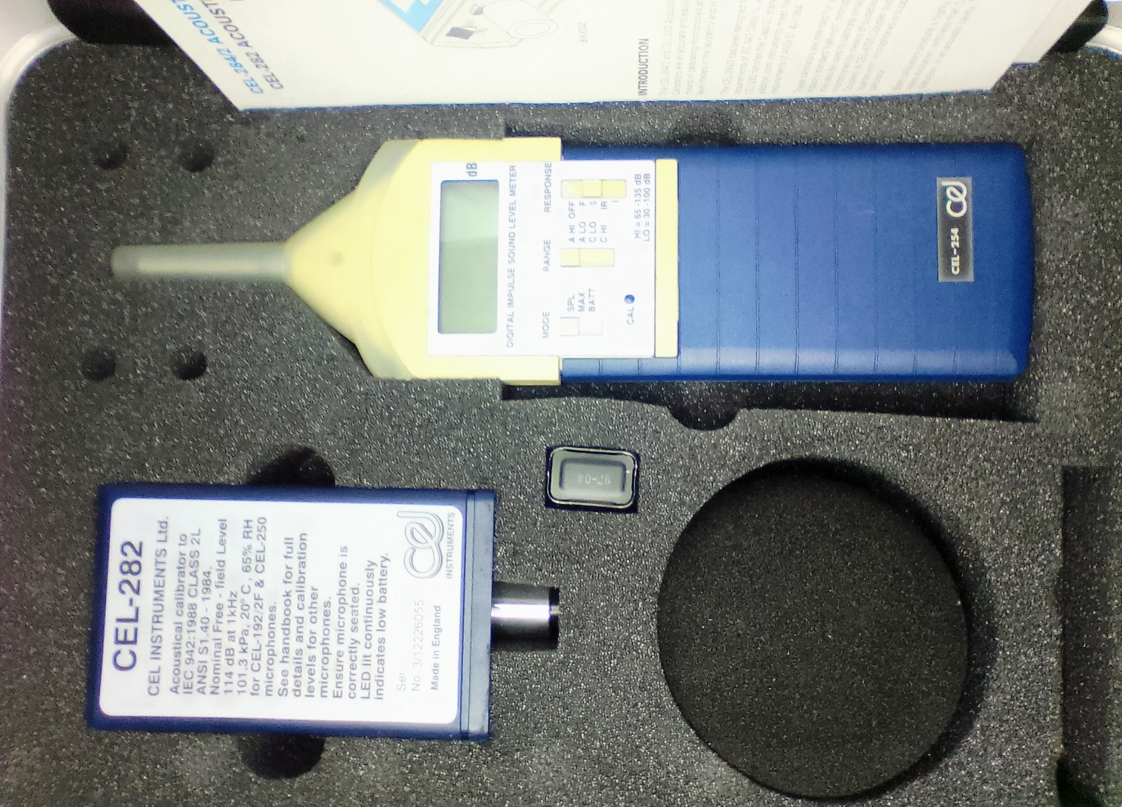 CEL-254/2 Acoustical Calibrator Class 1L CEL-282 Acoustical Calibrator 2L
