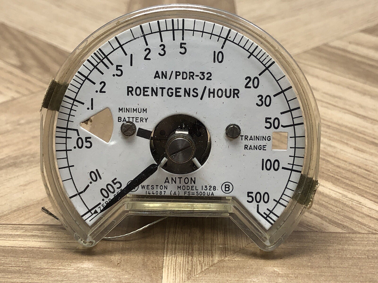 VTG Roentgens Model 1328 Geiger Counter Radiological Survey Meter Gauge 0-500