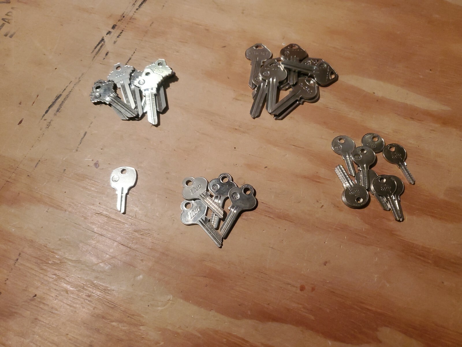 Lot Of 31 Ilco, Unican 1120S, S1069H, 1014DX, RU45, A1145CE Key Blanks