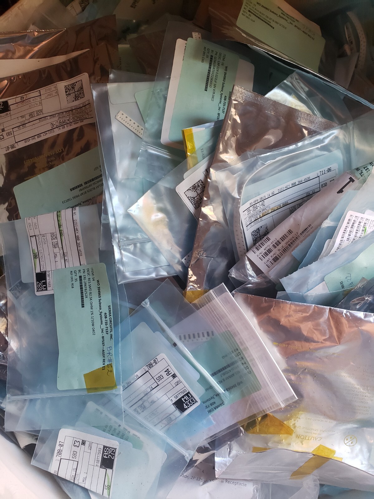 Huge Lot of random SMD components Mixed different components 8x8x8 box (OSSD)