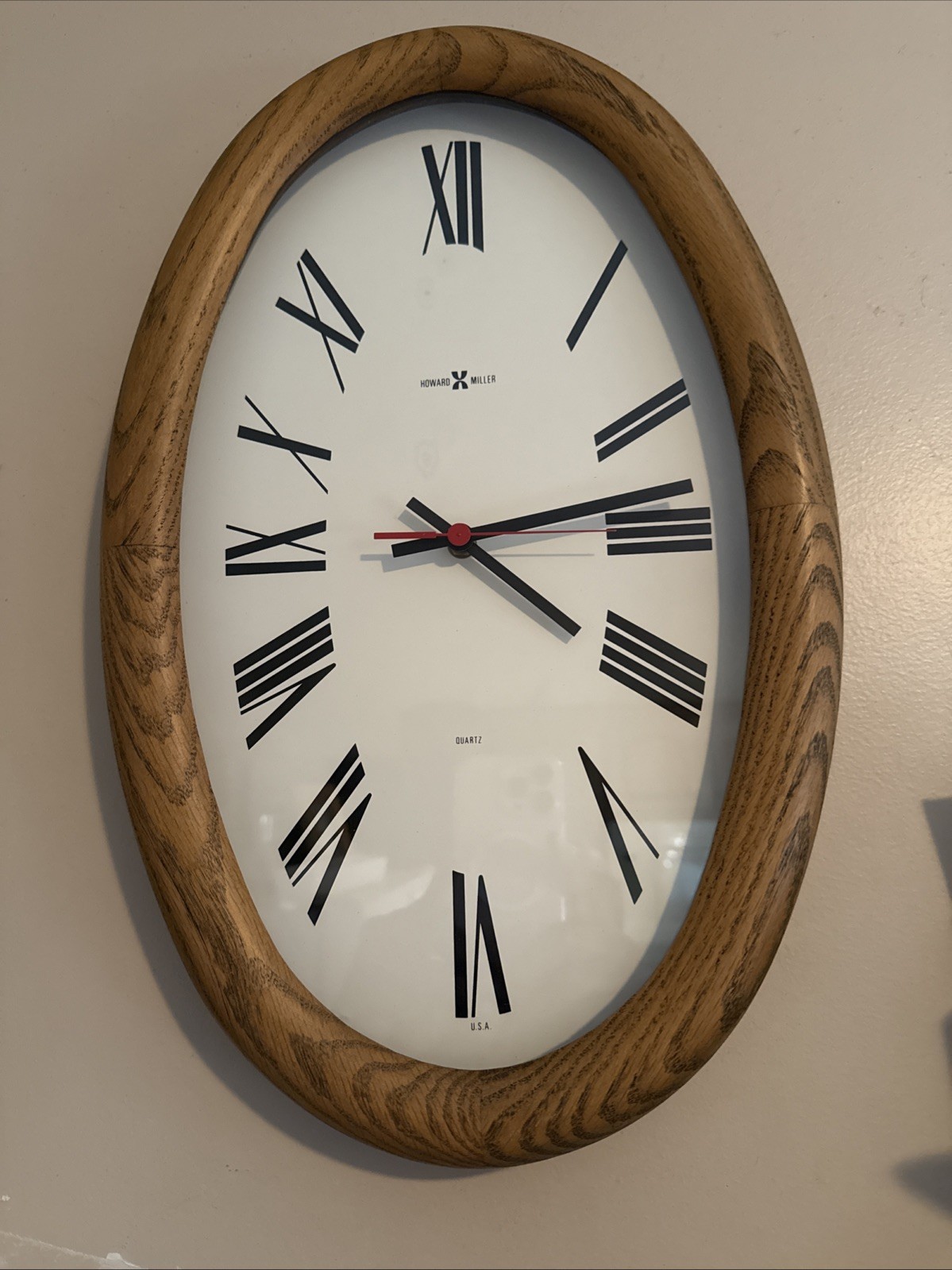 Rare MCM Modern HOWARD MILLER Oval Oak Framed Wall Clock 17” Model 622-836