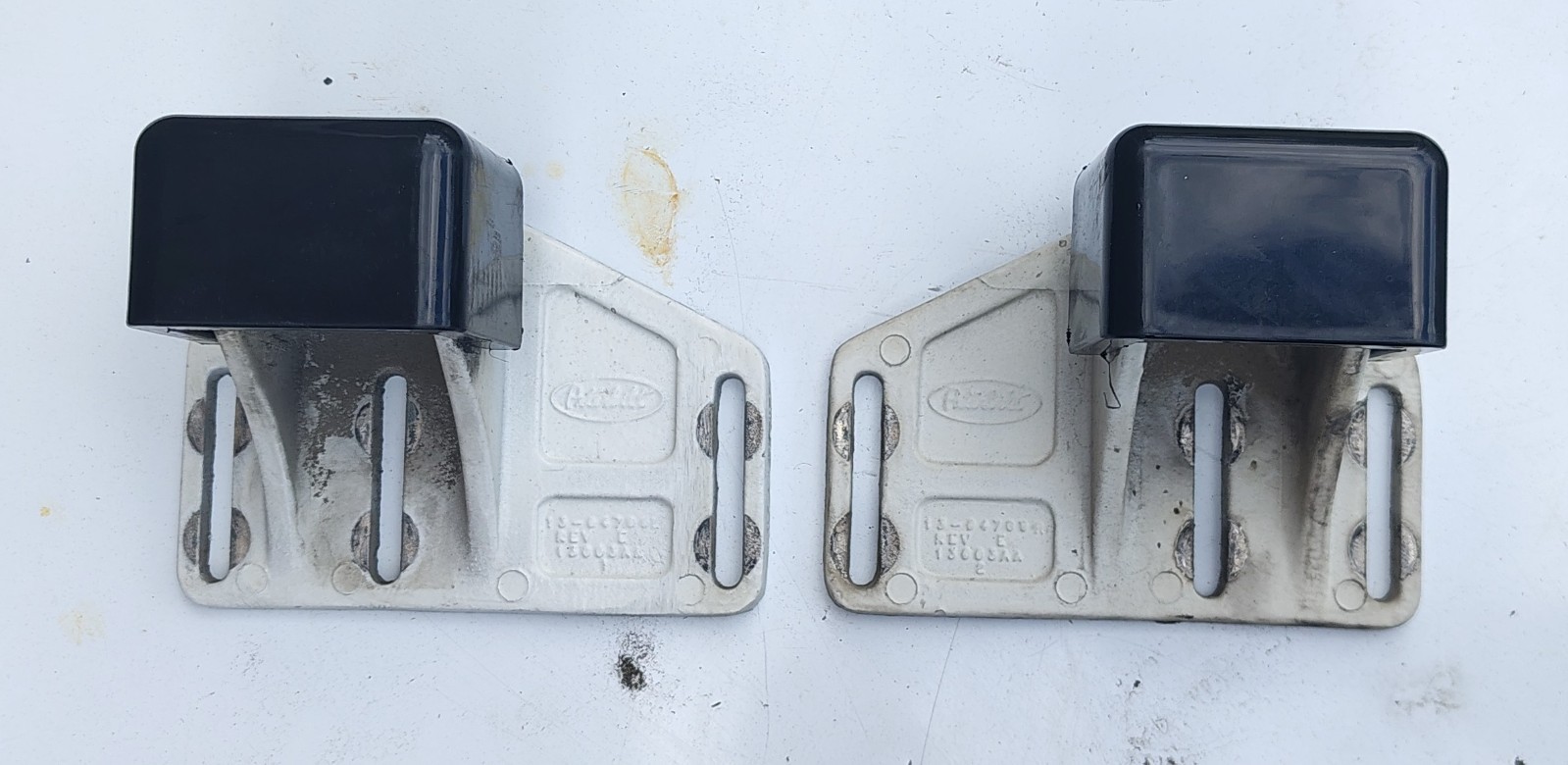 PETERBILT 13-04709 SUPPORT-UPPER HOOD 13-04709R TAG 53453