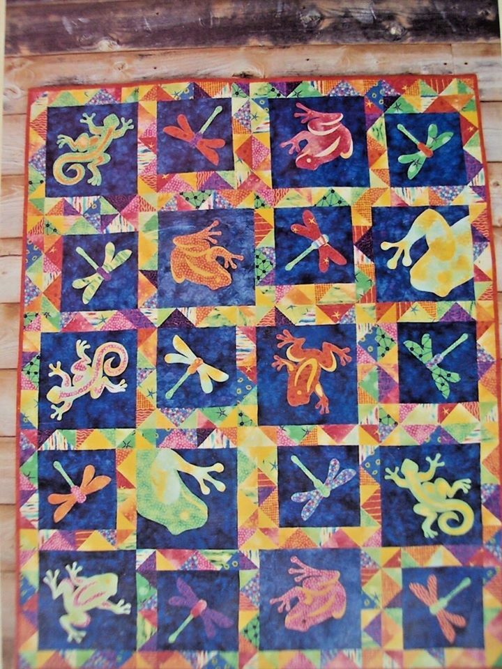 Quilt Pattern Frogs Lizards and Flies 48" x 60" by Cotton Tails Made in USA NEW