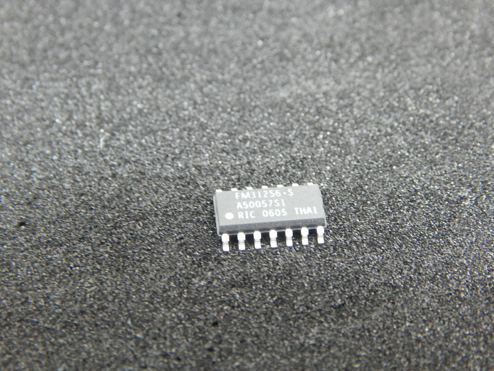 RAMTRON FM31256-S 14 PIN SOIC SMD- LOT OF 1 IC - USA SELLER FAST SHIPPING
