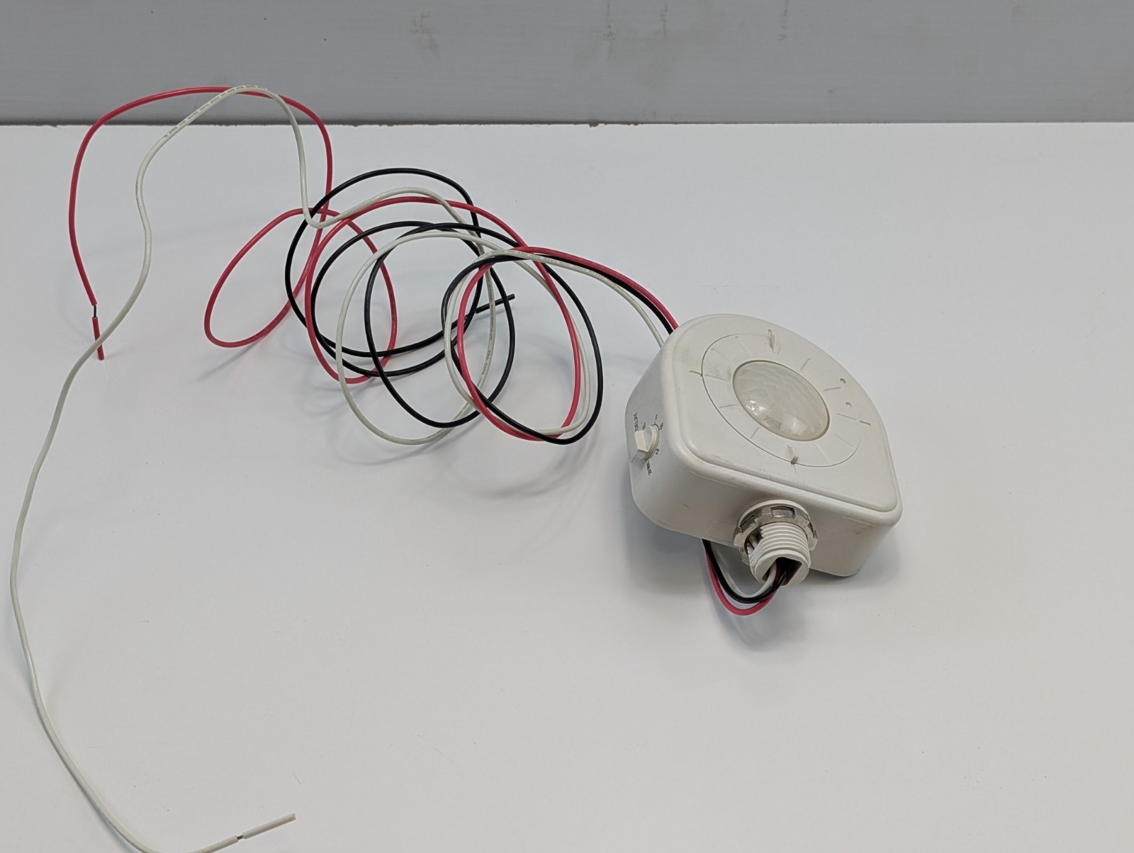 LEVITON OSFHU-ITW HIGH BAY/Low bay PASSIVE INFRARED OCCUPANCY SENSOR