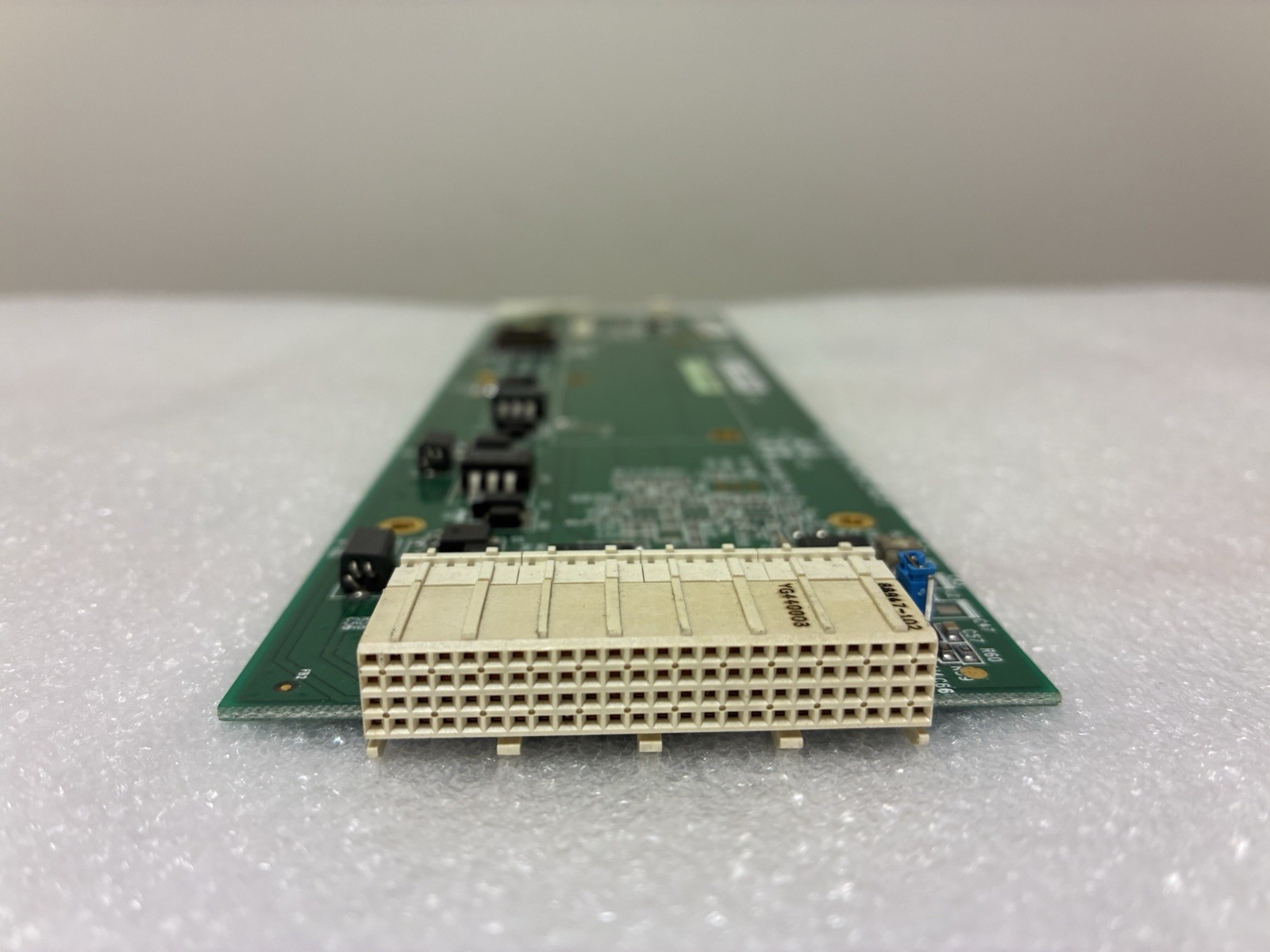 Leitch VDA6800+ ANALOG VIDEO DISTRIBUTION AMPLIFIER (B) SOLD AS PITURED
