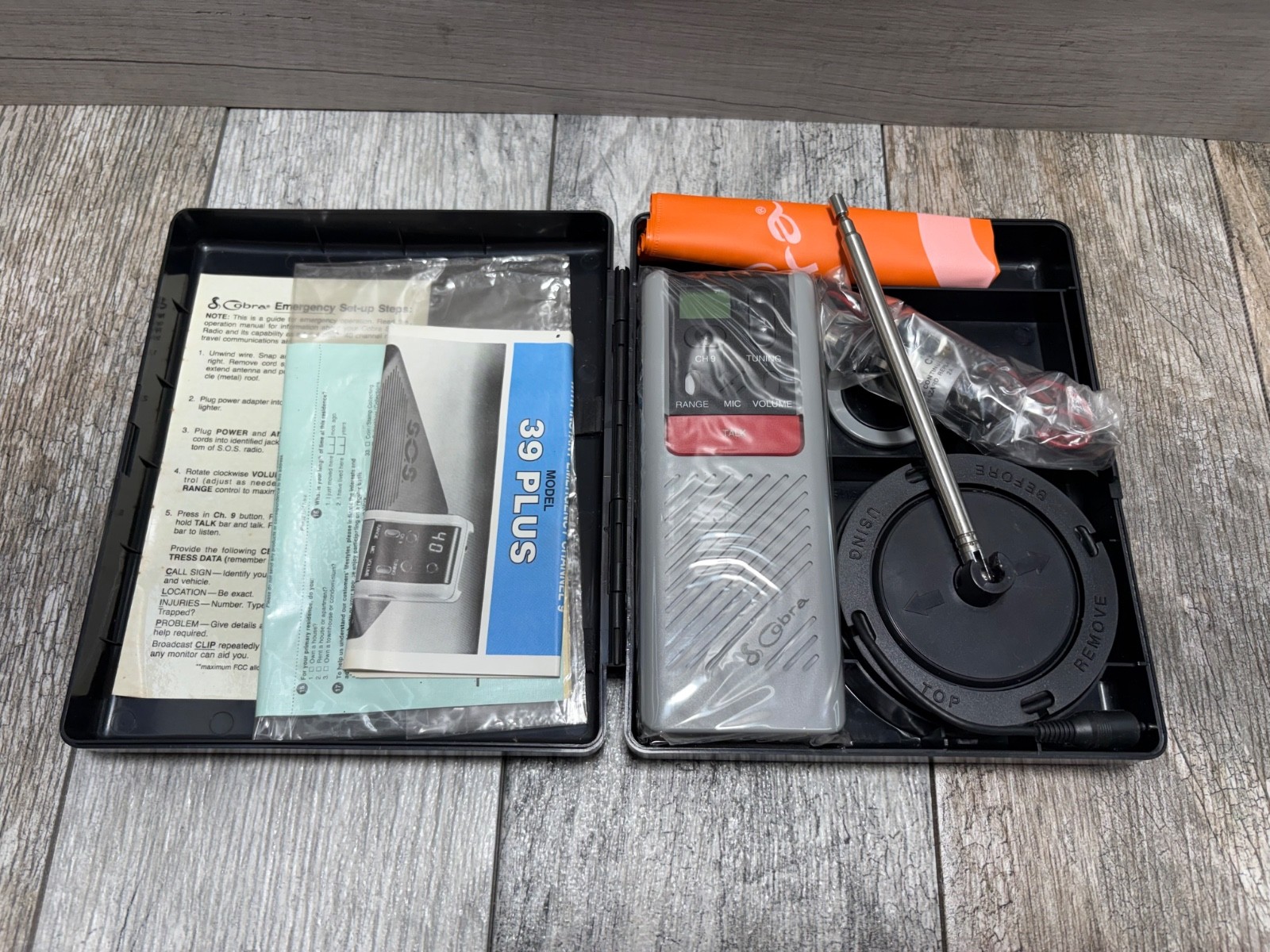 Cobra SOS 40 Channel Emergency Kit 2 Way CB Radio Model 39 Plus NEW