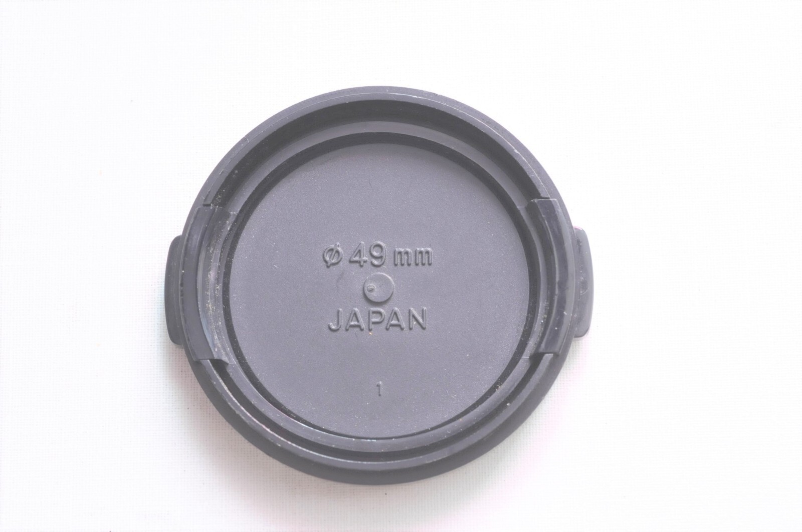 Minolta Classic Snap-On 49mm Front Lens Cap