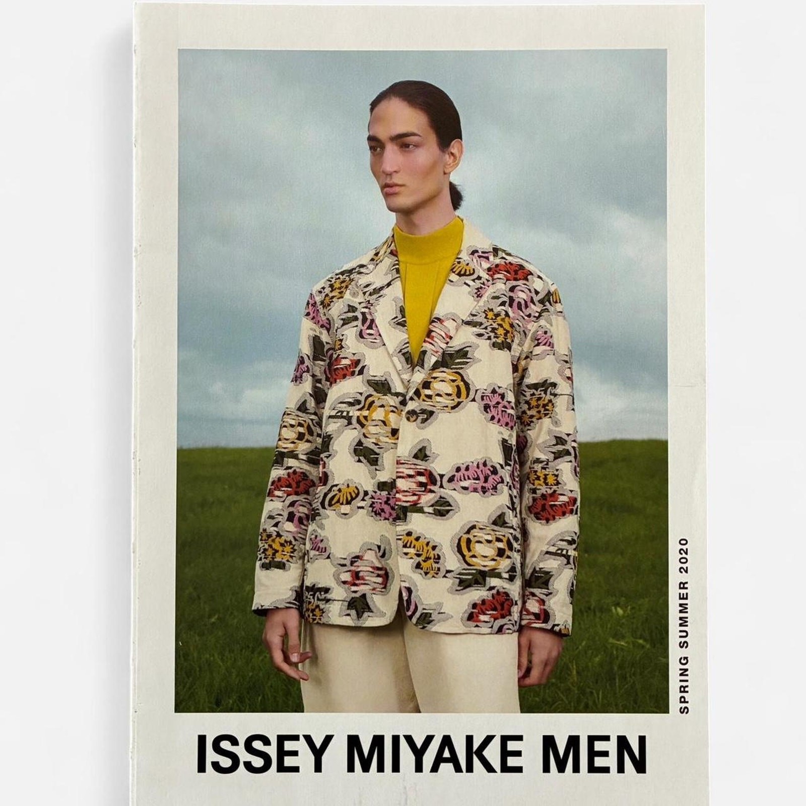 Issey Miyake Men spring /summer 2020 catalog lookbook