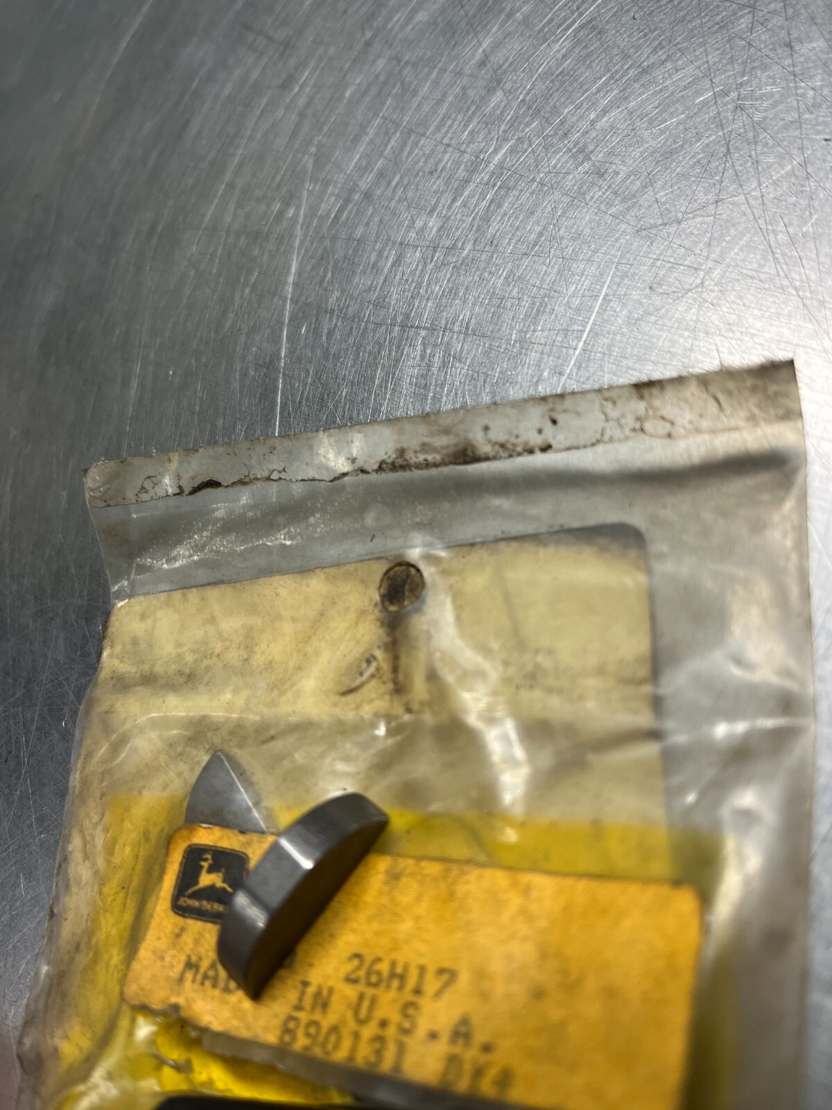 26H17 Genuine OEM John Deere SHAFT KEY