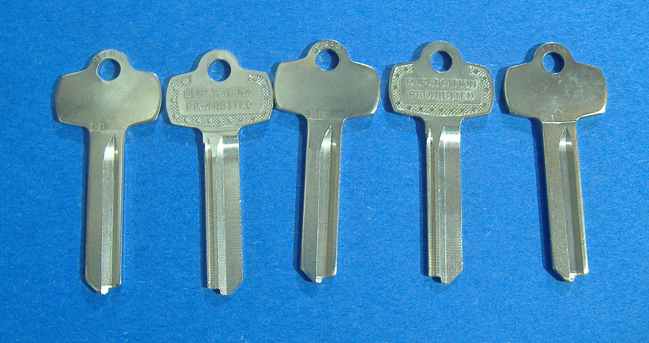LOT OF FIVE DD NICKEL SILVER FITS BEST KEY BLANKS FOR " DD "  KEYWAY