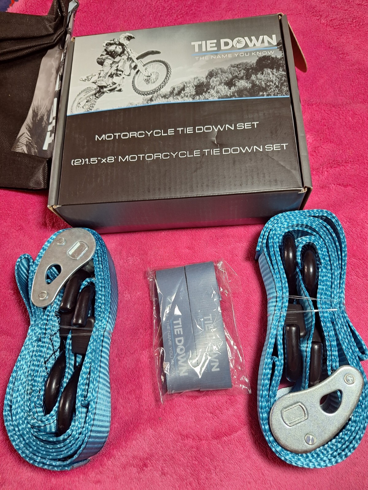 TIE DOWN motorcycle tie Down Set of (2) 1.5" X 8' Straps, Carry Bag