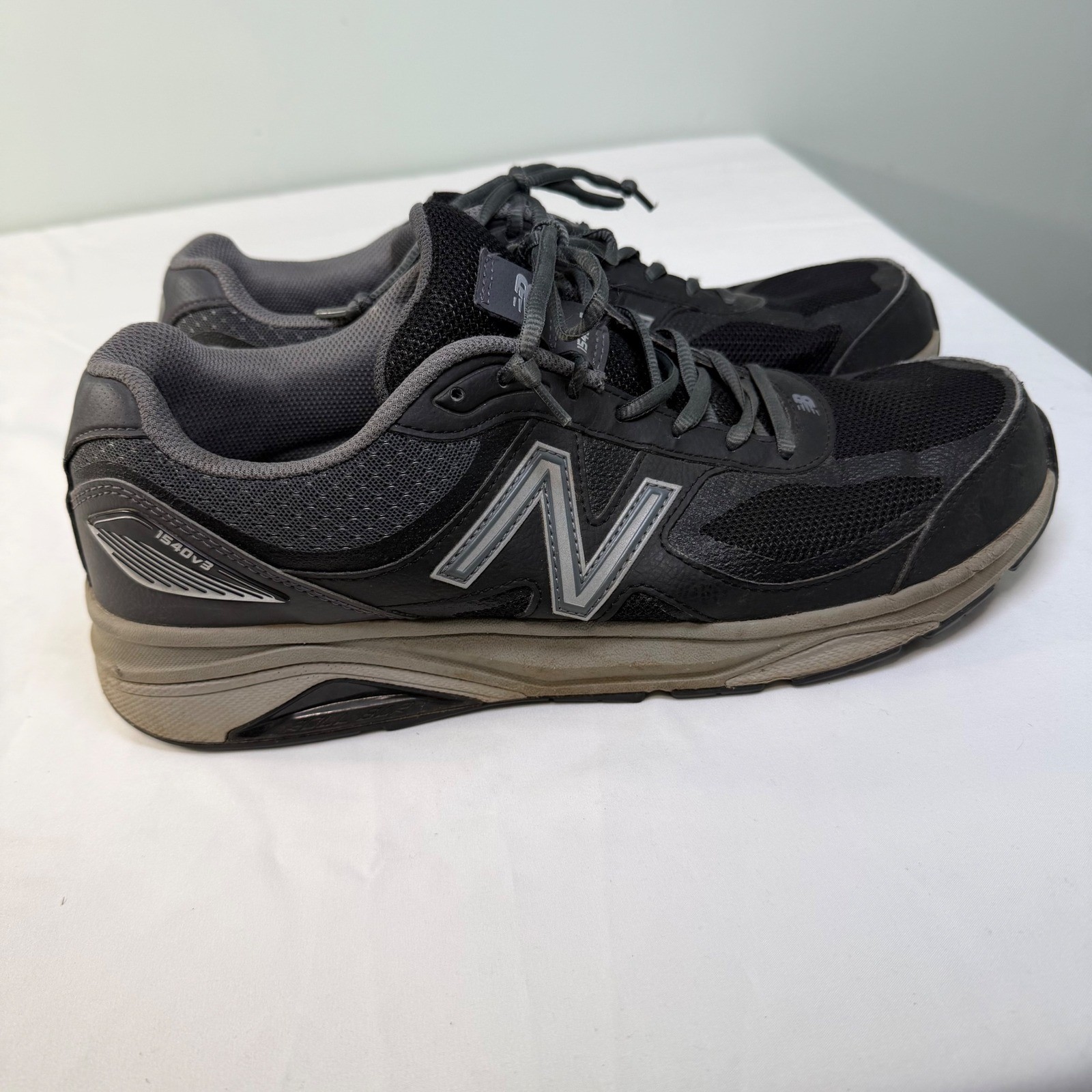 New Balance 1540v3 Mens 12.5 Black Grey Running Shoes M1540BK3 Motion Control
