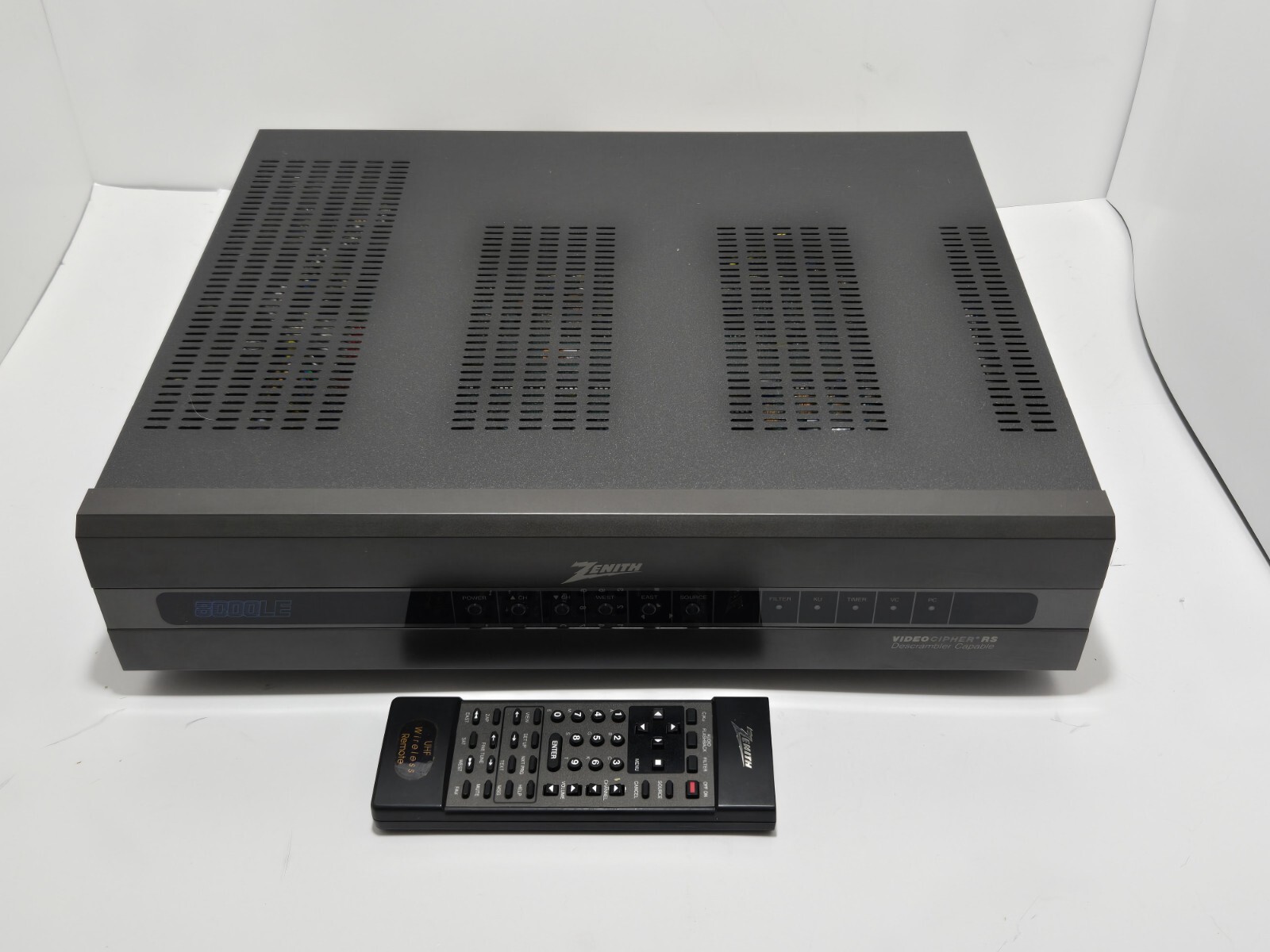 Very Rare Vintage Zenith ZS 8000 LE Satellite Receiver Console With Remote