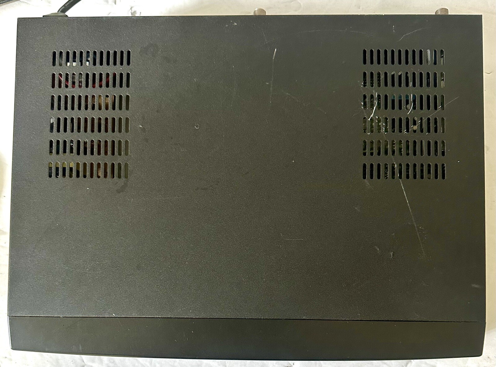 Digital Video Broadcasting DMT1000 Digital Multimedia Satellite Receiver