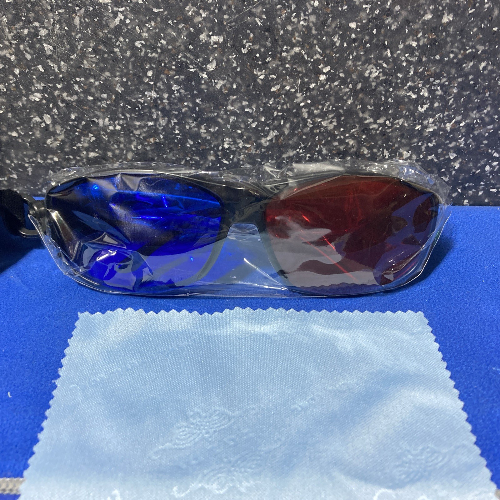 Red-blue 3D Glasses/Cyan Anaglyph Simple style 3D Glasses 3D movie game-Extra...