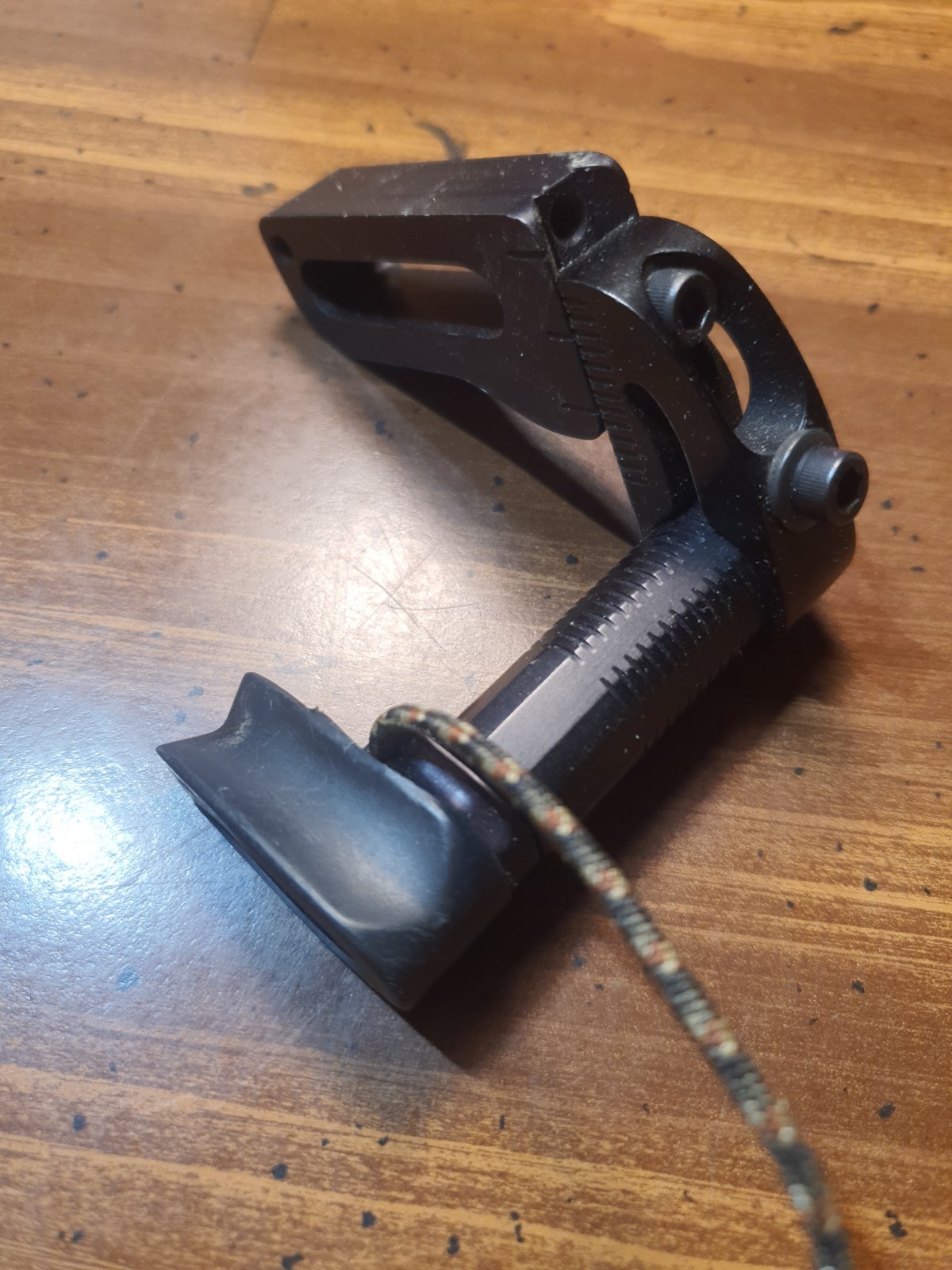 GWS Strike Force V-Drop Arrow Rest RH