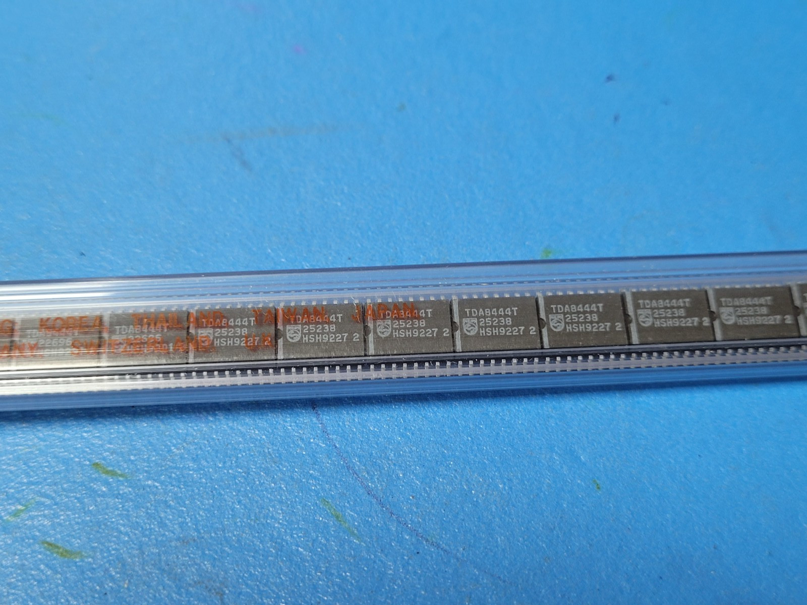 (1 PC) TDA8444T PHILIPS IC 6 Bit Digital to Analog Converter 6 SOIC-16