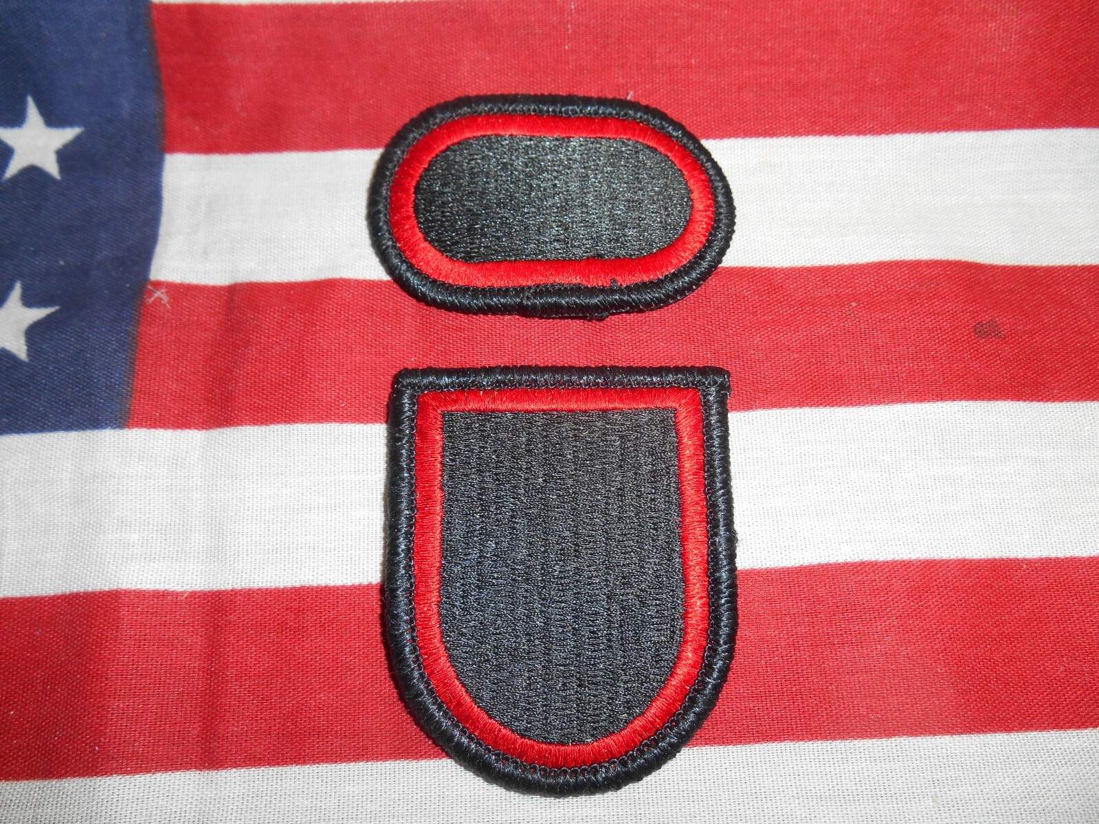 US ARMY ELEMENT US SPECIAL OPERATIONS COMMAND AFRICA BERET FLASH & PARA OVAL