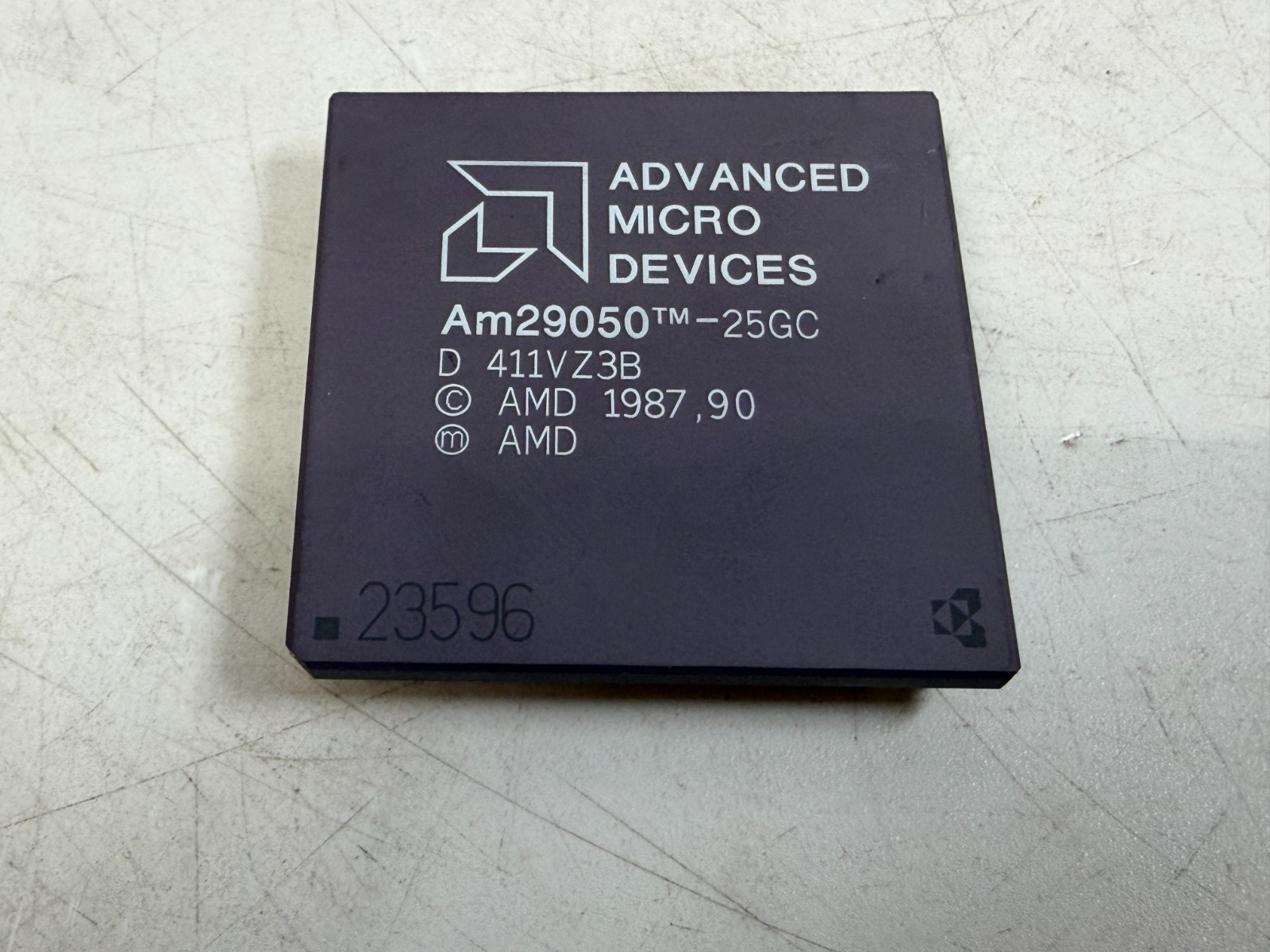 Ceramic AMD Am29050-25GC RISC microprocessor