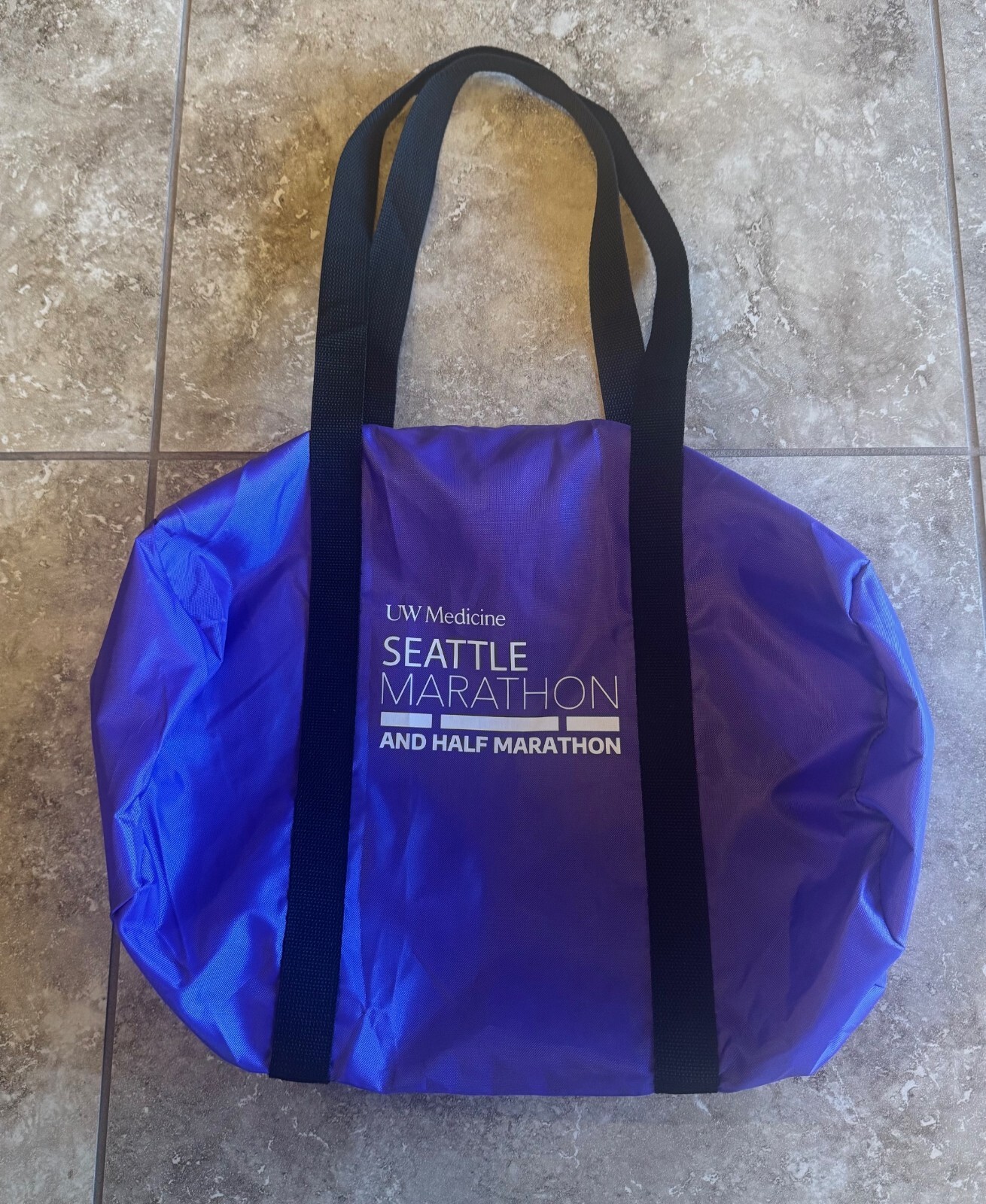 UW Medicine SEATTLE MARATHON AND HALF-MARATHON Tote Duffle Bag Purple Black NEW