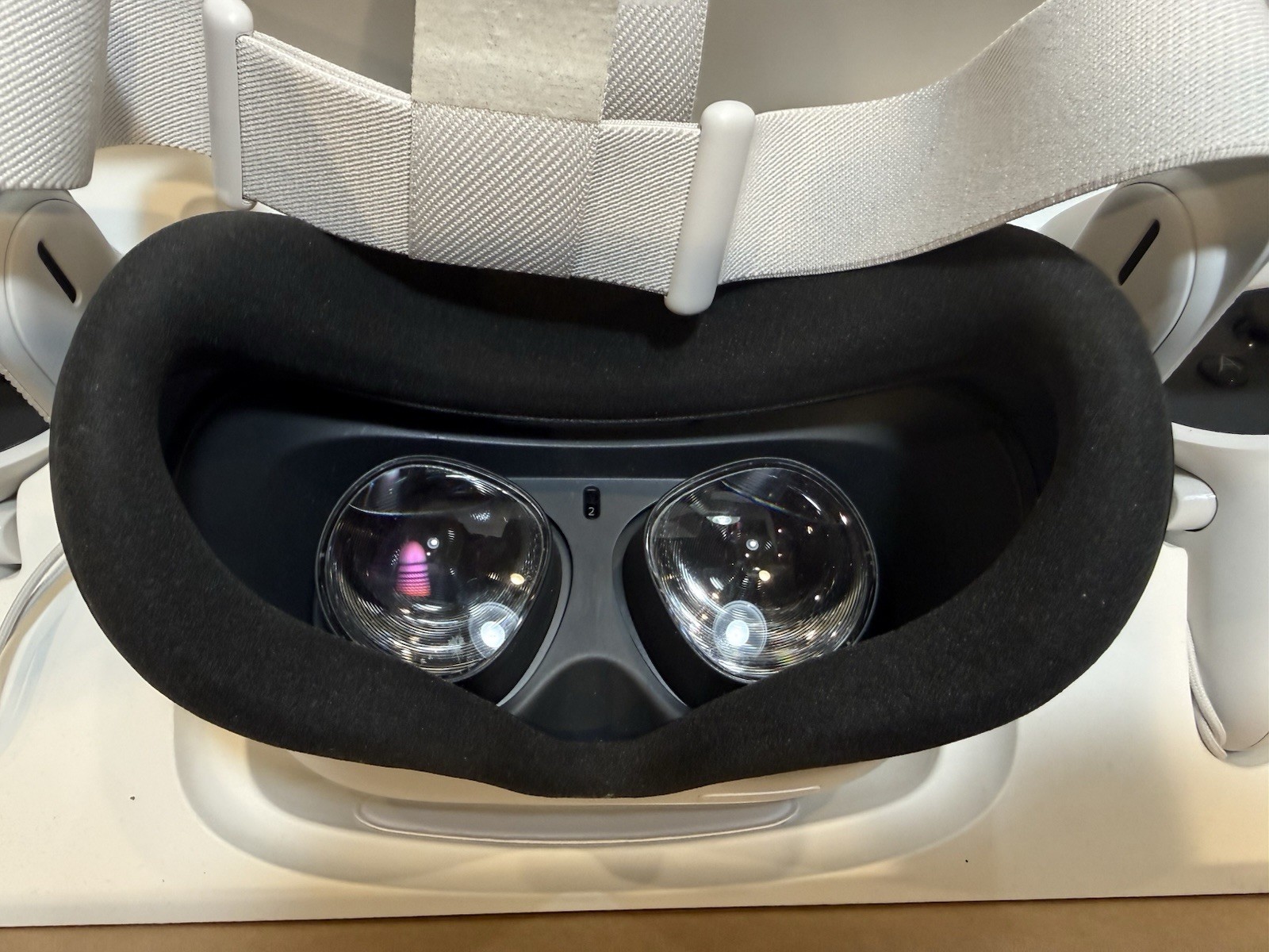 Meta Quest 2 VR Headset 128GB Boxed Excellent Condition w Controllers