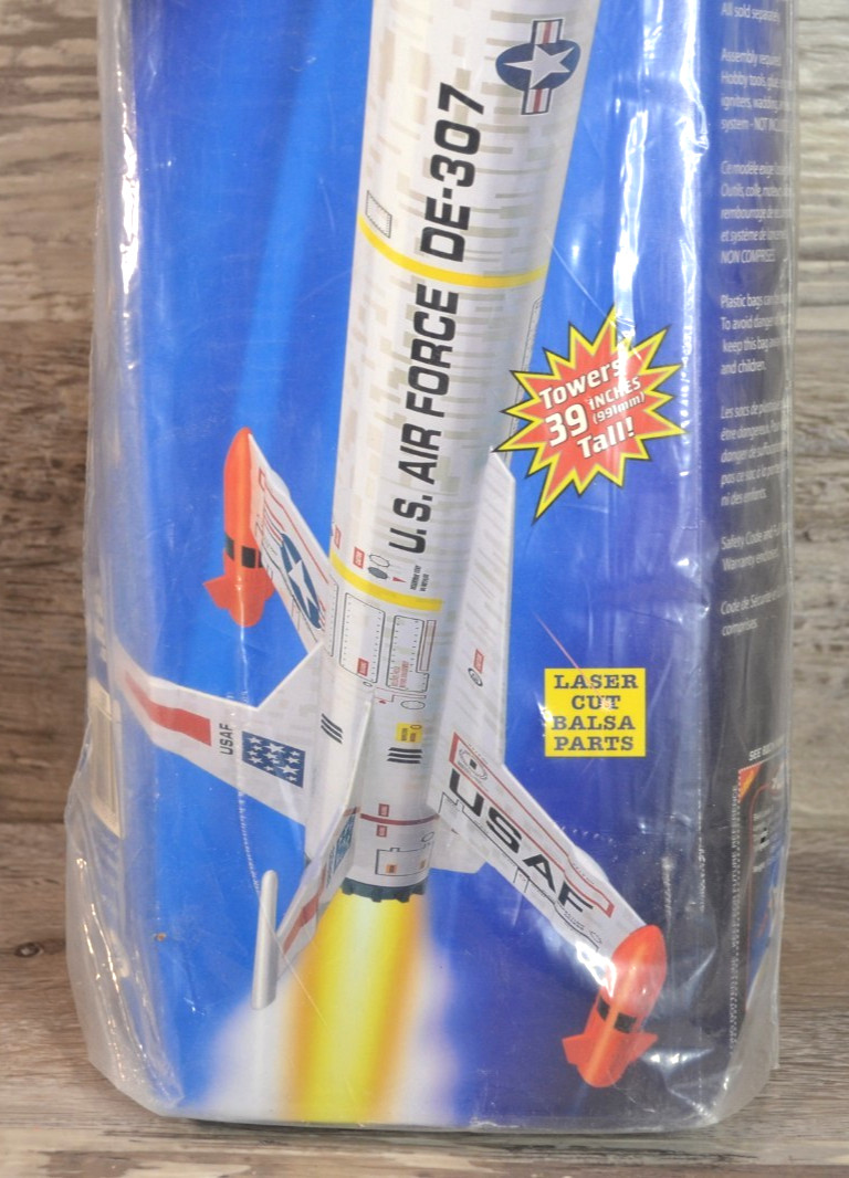 Estes Flying Model Rocket Kit INTERCEPTOR E - Skill Level 3. NOS