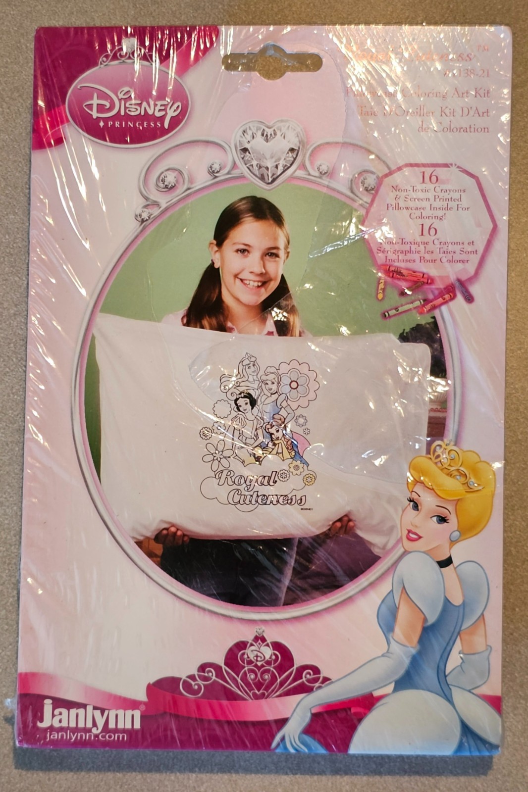 Disney Pillowcase & Crayons Coloring Art Kit Royal Cuteness Princesses Janlynn