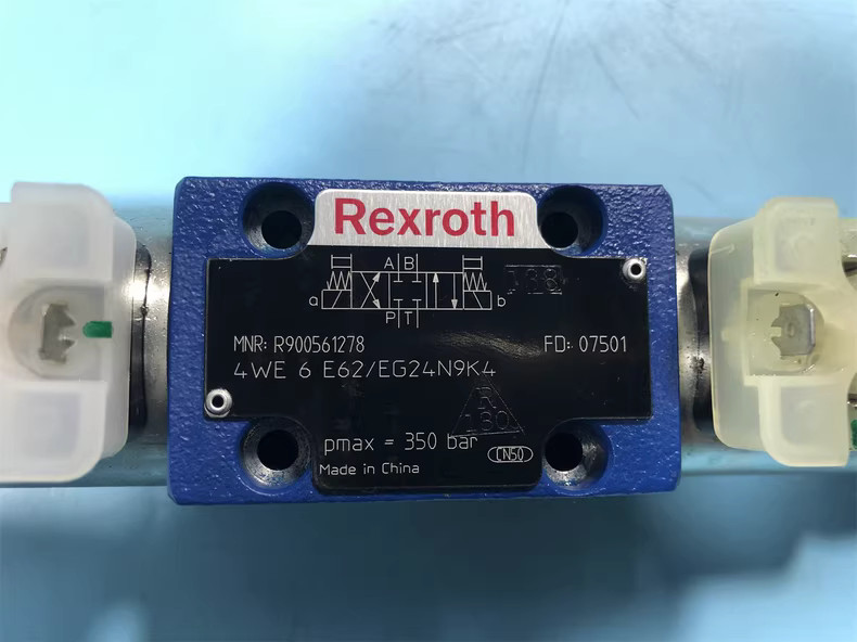 1PCS NEW R900561278 4WE6E6X/EG24N9K4 Rexroth Solenoid Valve UPS shipping