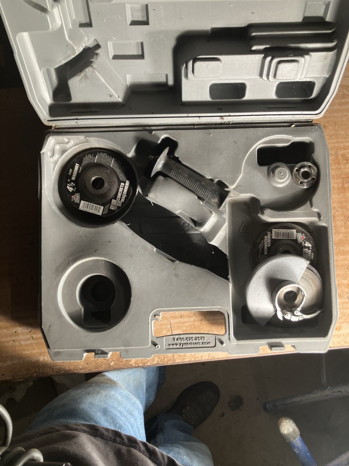Porter-Cable Angle Grinder 4.5-Inch Keyless Guard with Case