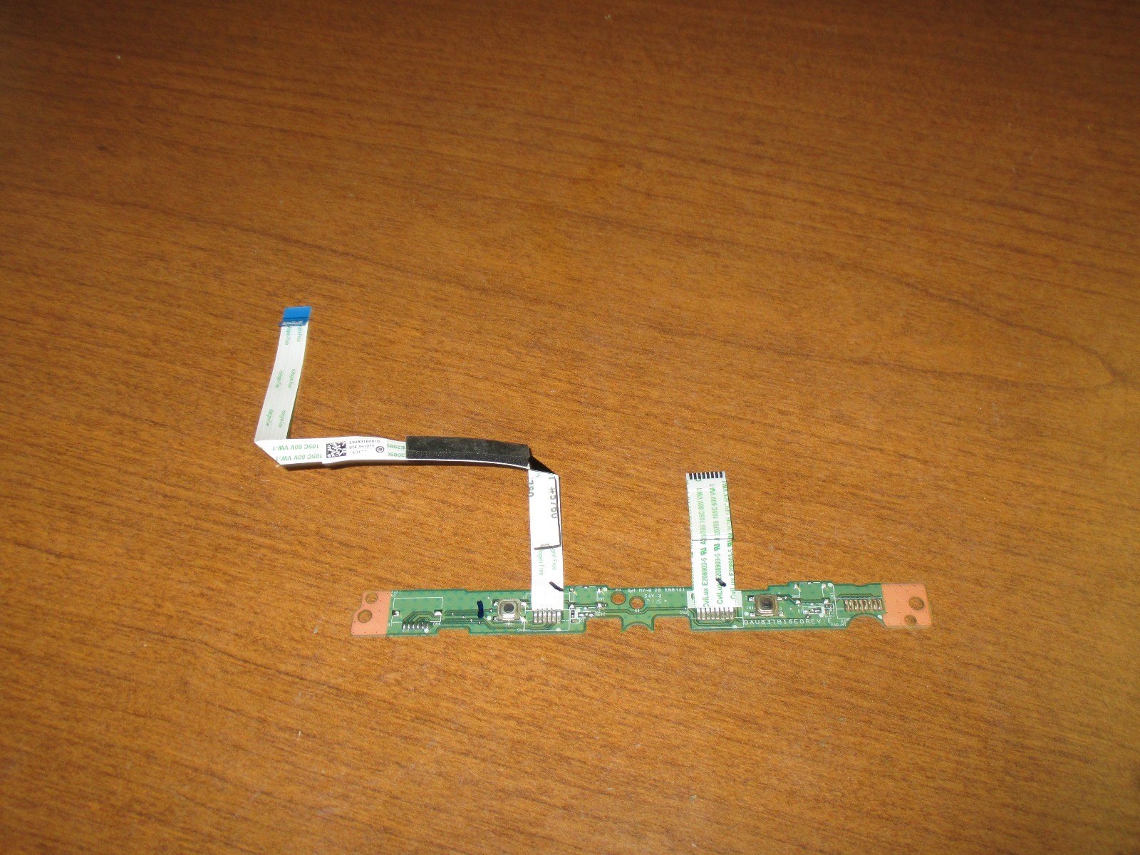 HP 15-F272WM 15-F010DX 15-F TOUCHPAD BUTTON BOARD W CABLE DAU83TB16E0 732078-001