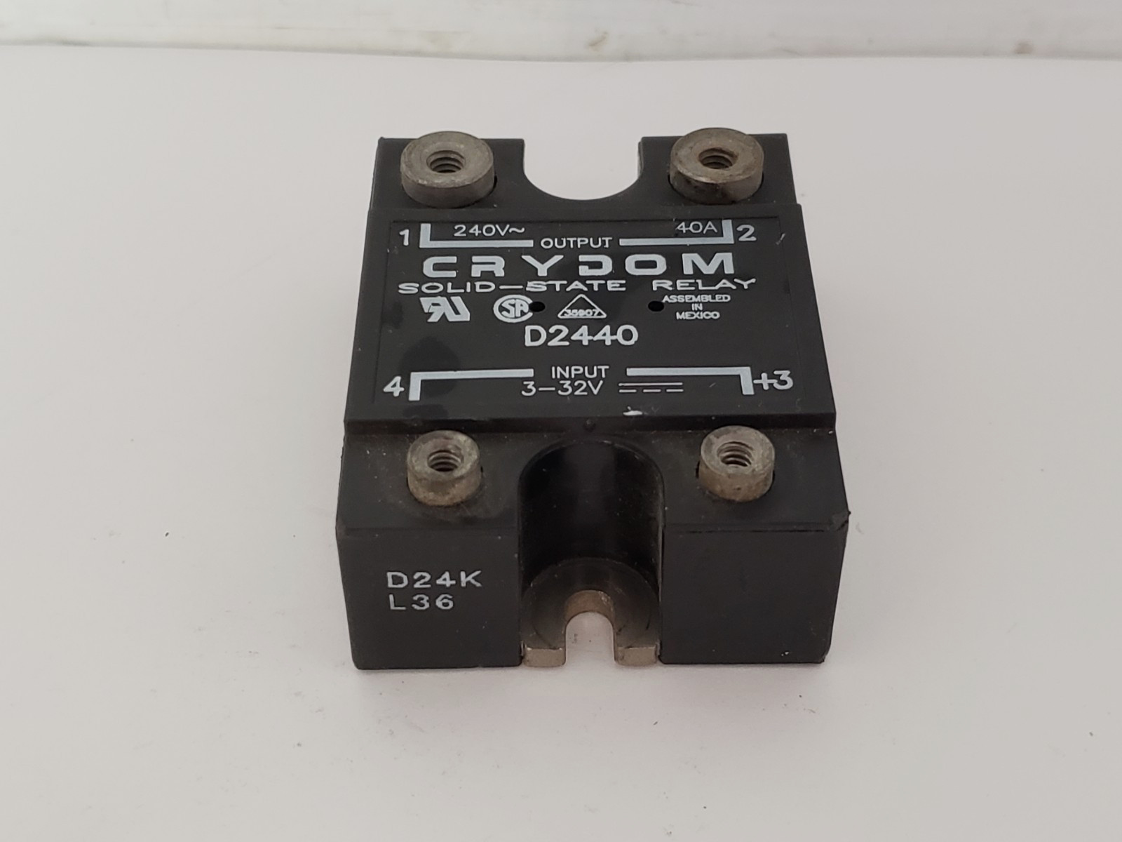 CRYDOM D2440 SOLID STATE RELAY 40A 240VAC 3-32V