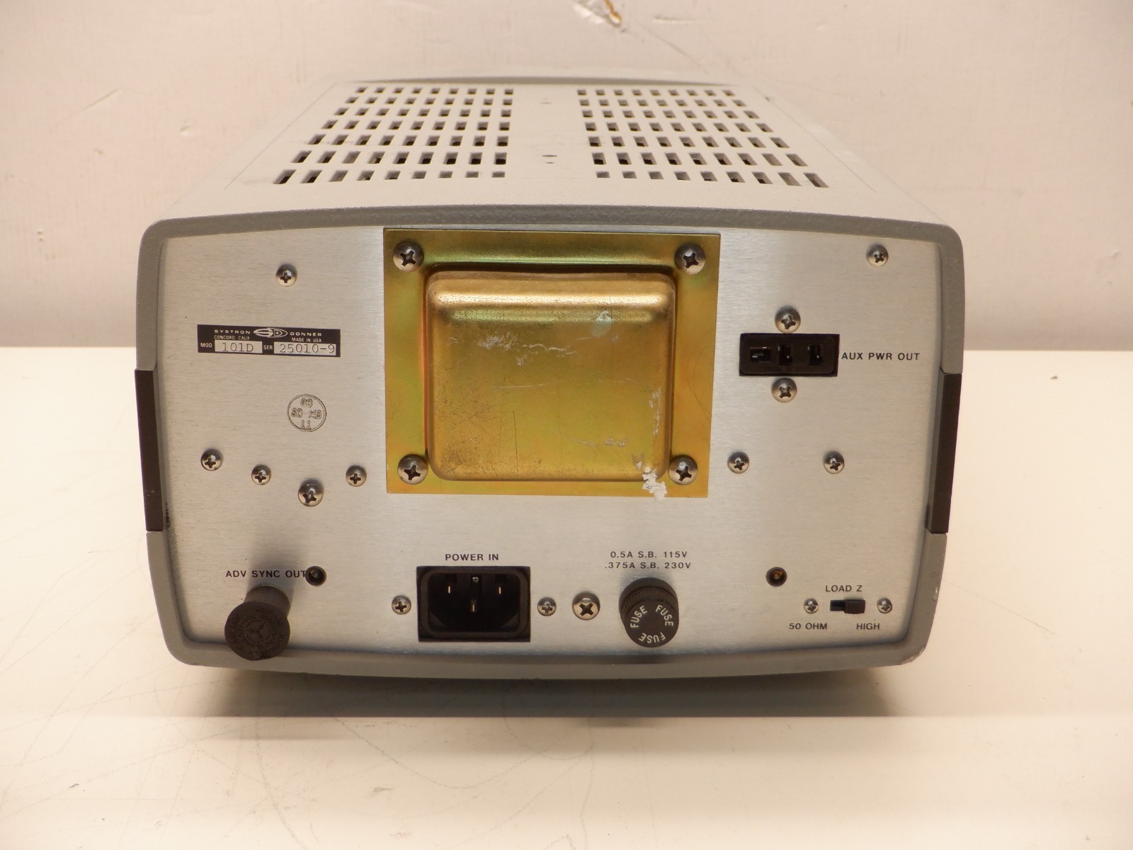 SYSTRON DONNER 101D PULSE GENERATOR