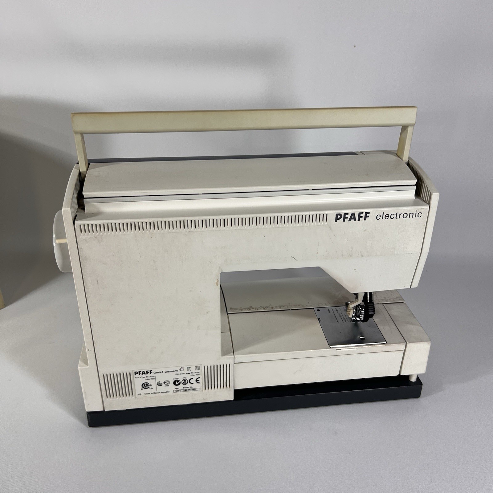 PFAFF Tiptronic 2020 Sewing Machine Tested Working