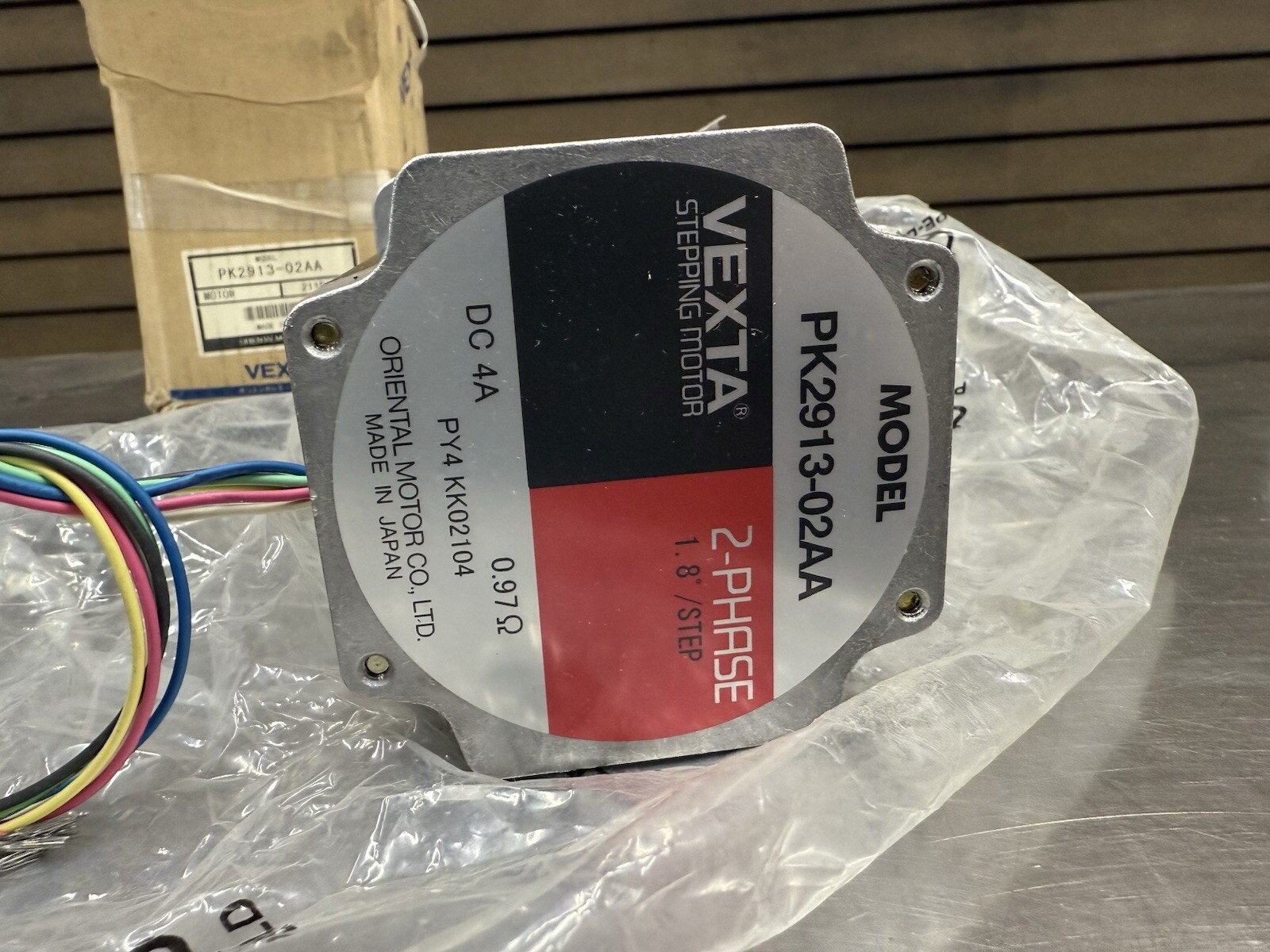VEXTA PK2913-02AA Stepper Motor 2PH, 1.8° step, DC 4A - New