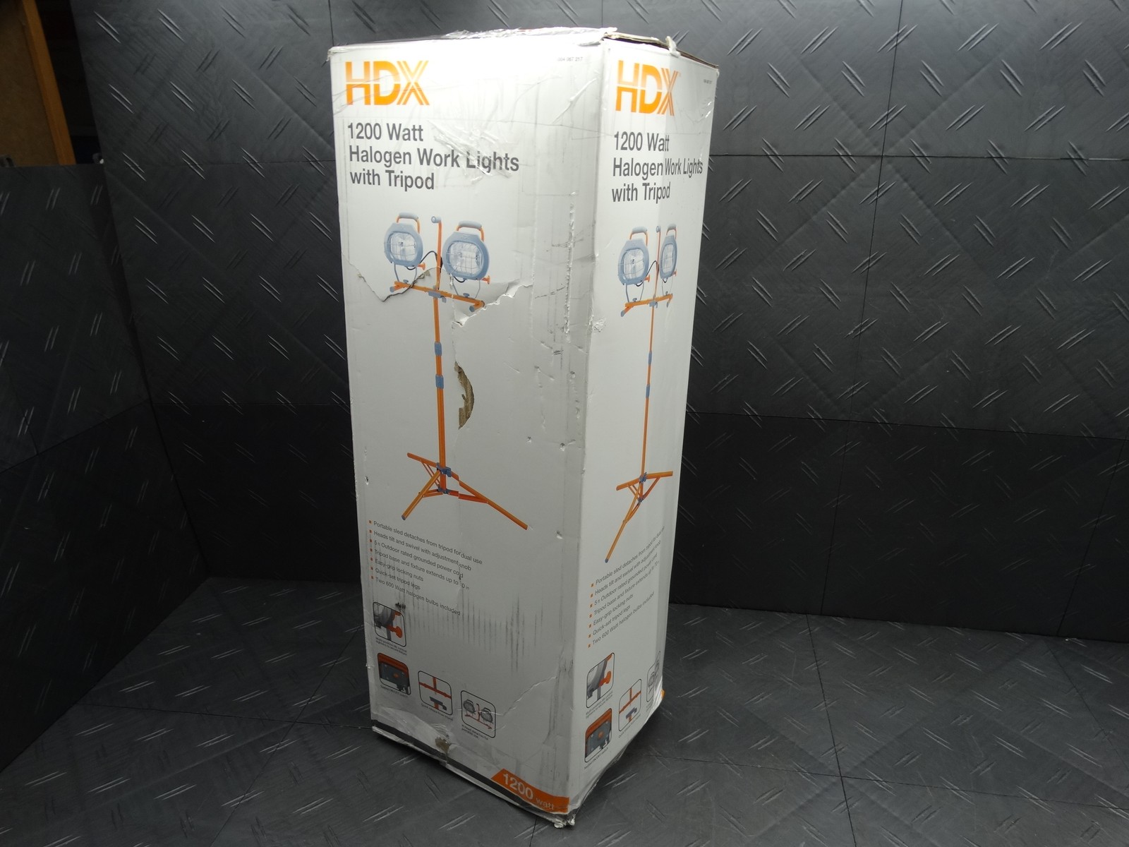 HDX 1200-Watt Halogen Tripod Work Light H1200DPT
