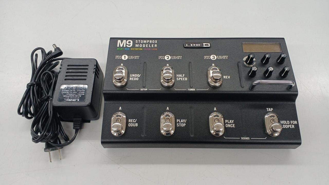 Line6 M9 Stompbox Modeler Multi-Effects Guitar Effect Pedal