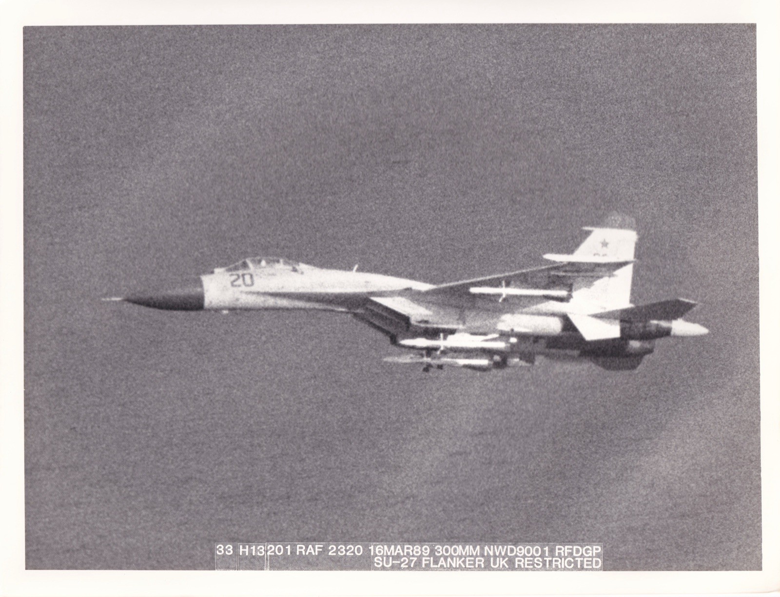 Sukhoi Su-27 Flanker 8.5x6.5 real black & white photo 16th March 1989