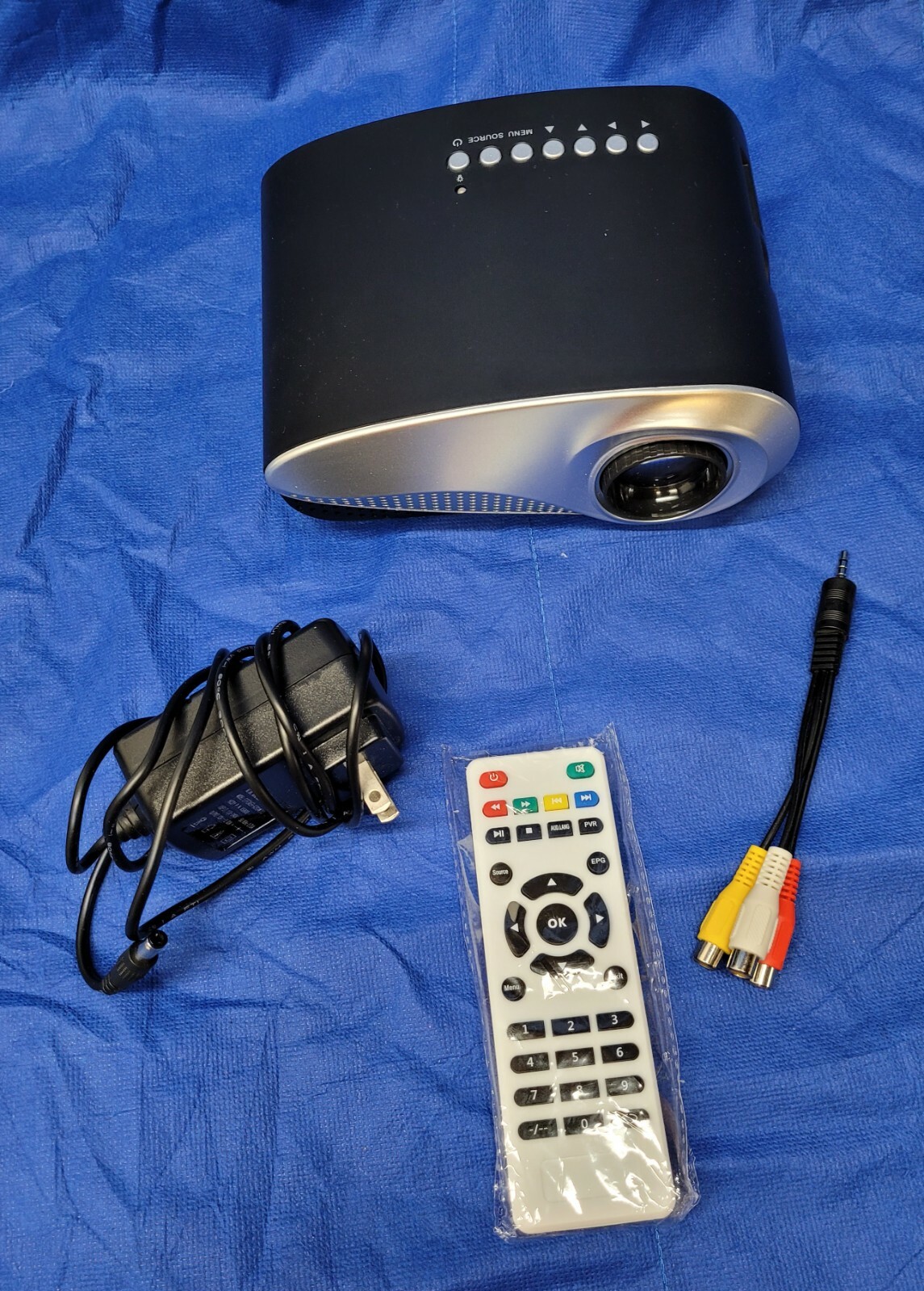 RD802 LCD Mini Smart Household Projector Home Theater HD 1080P LED AV HDMI VGA