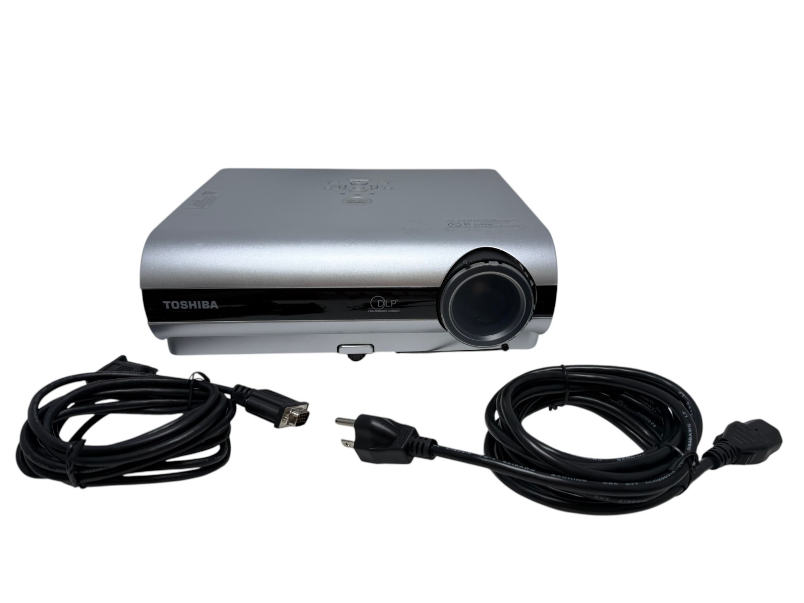 Toshiba TDP-S20 DLP Projector Bundle w/ Power & VGA Cables Tested Silver