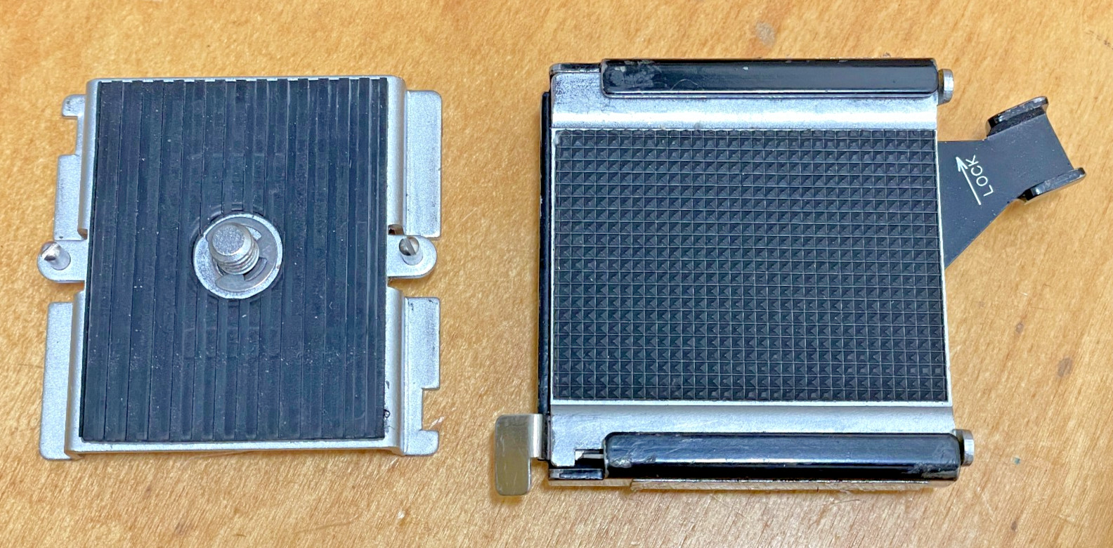 MAMIYA C330 - Quick shoe Model 2 Tripod mount/release