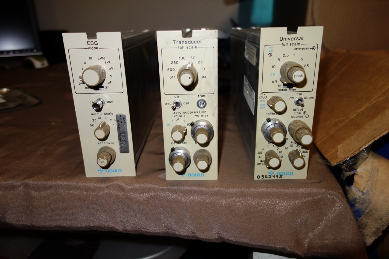 Lot of 3 GOULD Transducer Universal and ECG 13-4615-50 13-4615-64 & 13-4615-58