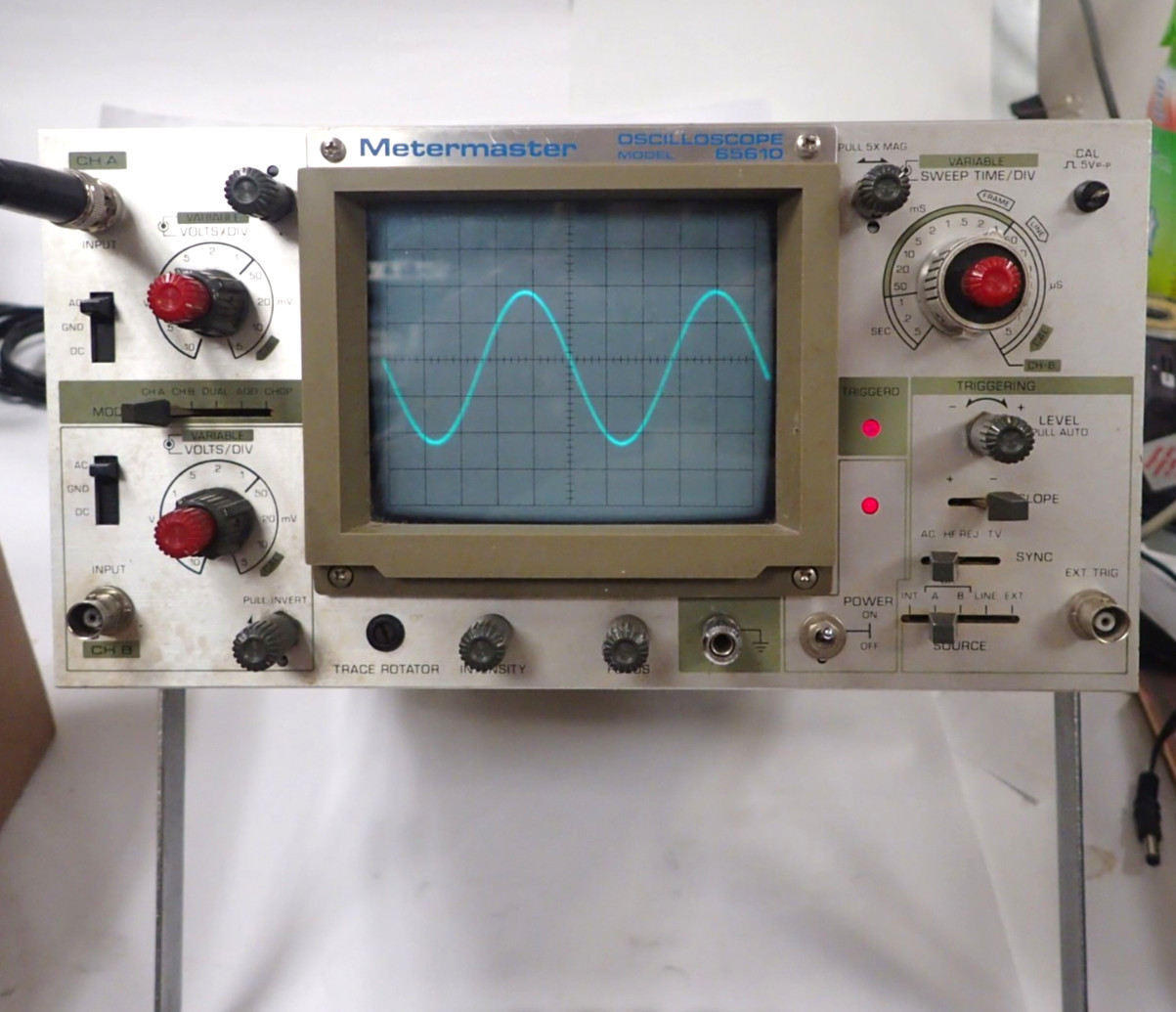 METERMASTER MODEL 65610 VINTAGE OSCILLOSCOPE  DUAL TRACE (2 CHANNEL)