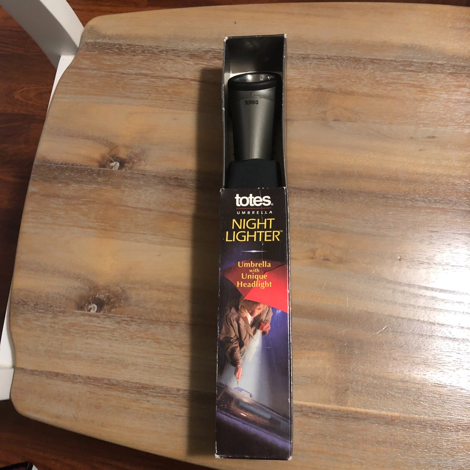 TOTES Umbrella Night Lighter - STYLE# 08235 - BLACK - READ DESCRIPTION BELOW