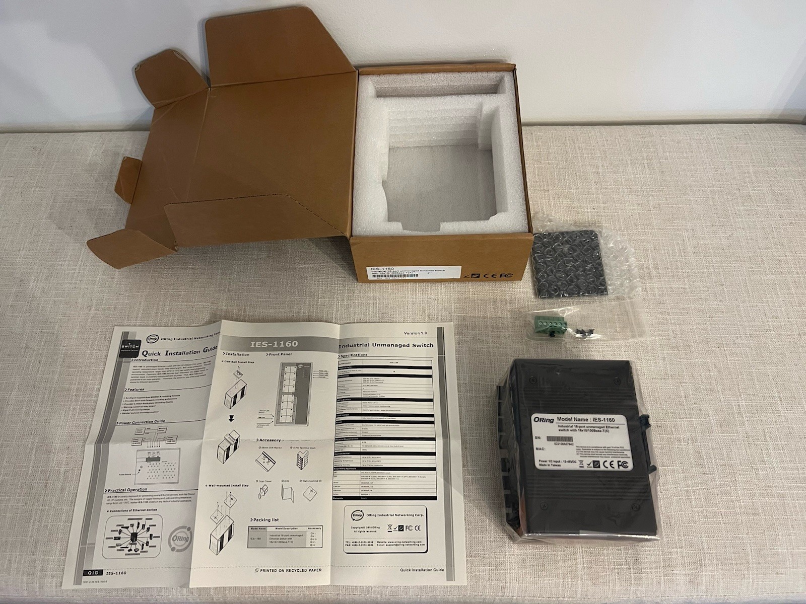 ORING, IES-1160, 16-port unmanaged Ethernet switch with 16x10/100Base-T(X)