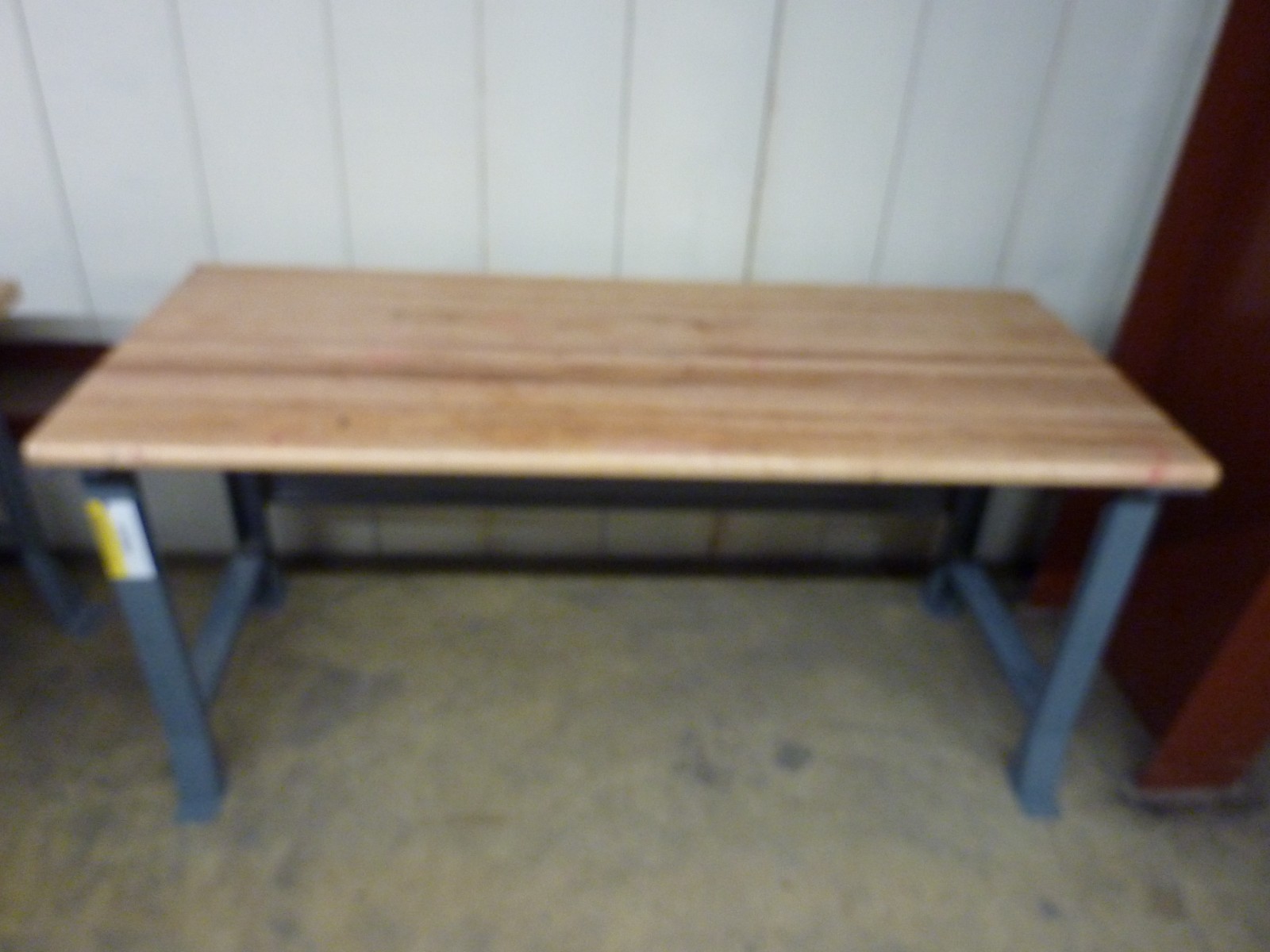 WorkSmart 72"x 30"x34" Industrial Work Bench Table Composite Wood Top (31423)