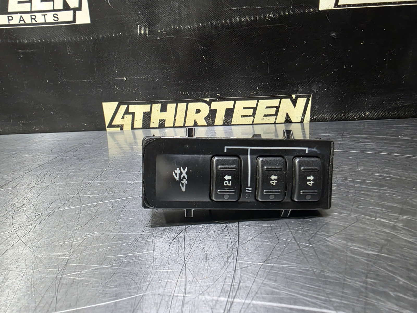 03-06 CHEVY SILVERADO 4WD SWITCH 15164519 OEM #N730