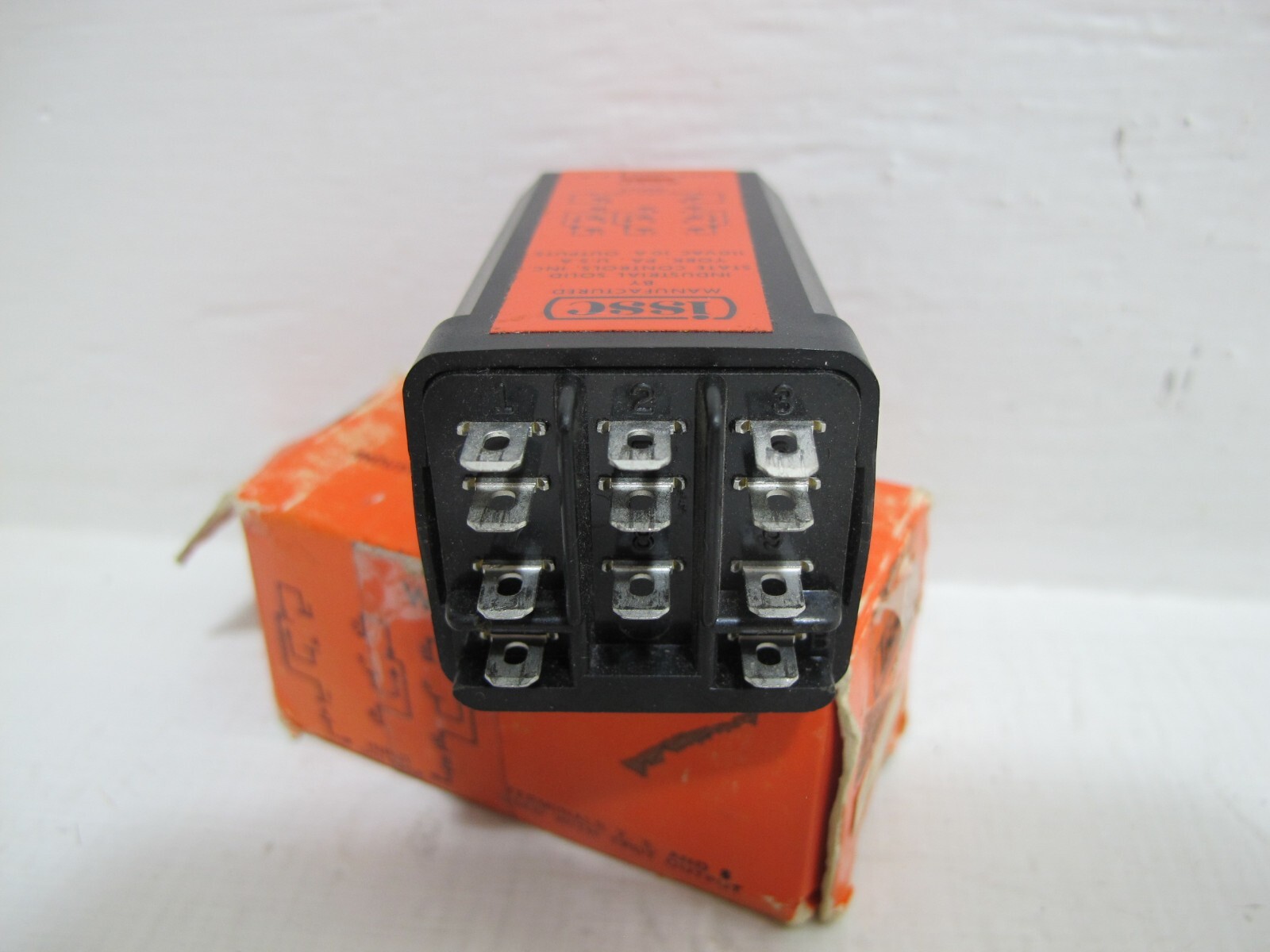 NEW ISSC 1019-100-4-2 Delay Relay Industrial Solid State Controls 101910042