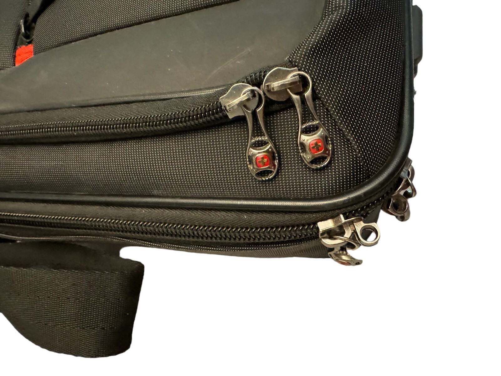 Swiss Gear Insight 16” Computer Messenger Bag Black Lightly Used
