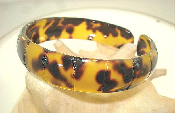 16mm Domed Carved Oceania Faux Demi-Blonde Tortoiseshell Bracelet Adjustable